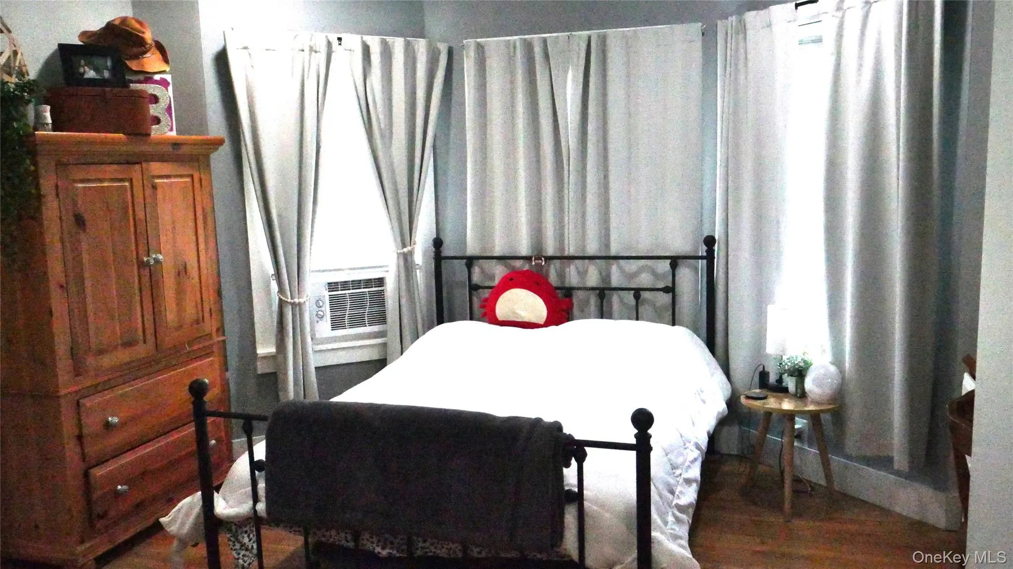 42 Taylor Avenue, Poughkeepsie, NY, 2 Bedrooms Bedrooms, 5 Rooms Rooms,1 BathroomBathrooms,Residential Lease,For Rent,Taylor,0,1038191 42 Taylor Avenue, Poughkeepsie, NY, 2 Bedrooms Bedrooms, 5 Rooms Rooms,1 BathroomBathrooms,Residential Lease,For Rent,Taylor,0,1038191