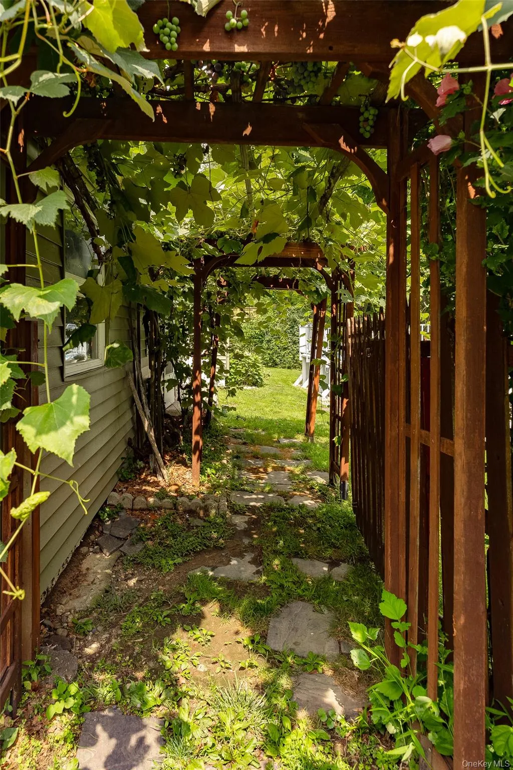 61 Ganung Drive, Ossining, NY, 3 Bedrooms Bedrooms, 9 Rooms Rooms,2 BathroomsBathrooms,Residential,For Rent,Ganung,0,1038194 61 Ganung Drive, Ossining, NY, 3 Bedrooms Bedrooms, 9 Rooms Rooms,2 BathroomsBathrooms,Residential,For Rent,Ganung,0,1038194