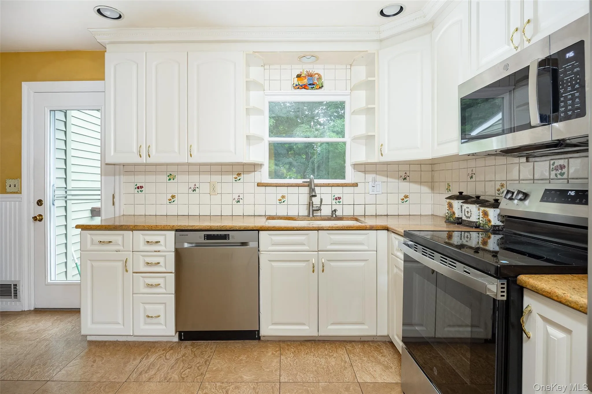 61 Ganung Drive, Ossining, NY, 3 Bedrooms Bedrooms, 9 Rooms Rooms,2 BathroomsBathrooms,Residential,For Rent,Ganung,0,1038194 61 Ganung Drive, Ossining, NY, 3 Bedrooms Bedrooms, 9 Rooms Rooms,2 BathroomsBathrooms,Residential,For Rent,Ganung,0,1038194