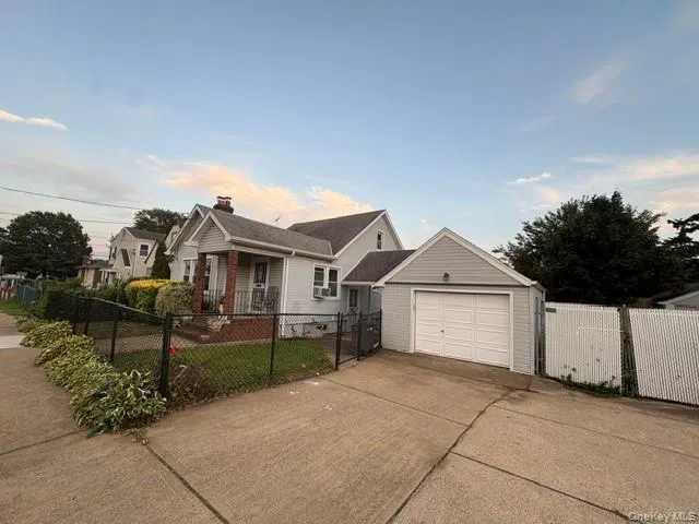 1435 Alpha Street, Hempstead, NY, 3 Bedrooms Bedrooms, 5 Rooms Rooms,2 BathroomsBathrooms,Residential,For Rent,Alpha,0,1038196 1435 Alpha Street, Hempstead, NY, 3 Bedrooms Bedrooms, 5 Rooms Rooms,2 BathroomsBathrooms,Residential,For Rent,Alpha,0,1038196