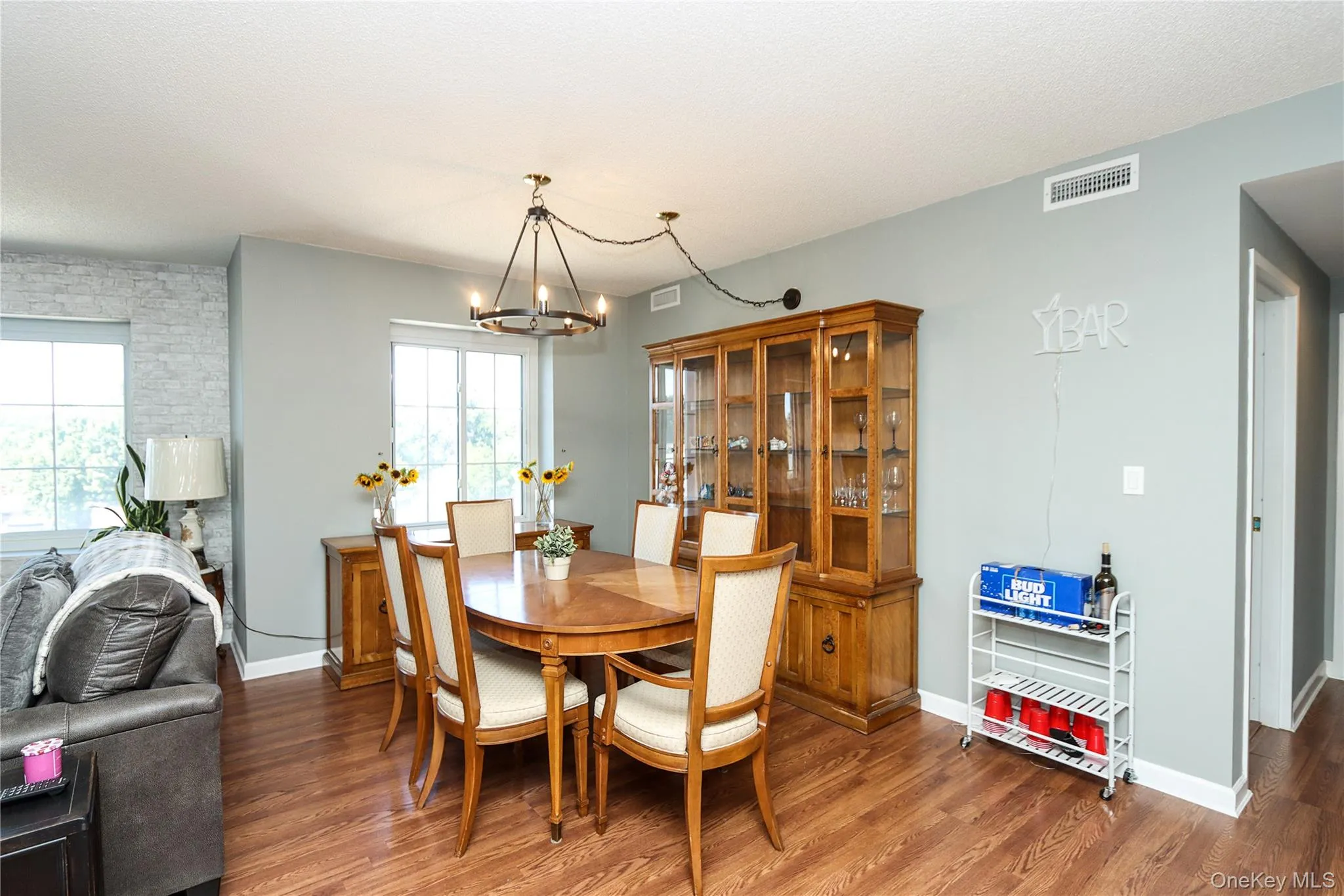 242 Maple Avenue, North Hempstead, NY, 2 Bedrooms Bedrooms, 5 Rooms Rooms,2 BathroomsBathrooms,Residential Lease,For Rent,Maple,0,1038197 242 Maple Avenue, North Hempstead, NY, 2 Bedrooms Bedrooms, 5 Rooms Rooms,2 BathroomsBathrooms,Residential Lease,For Rent,Maple,0,1038197