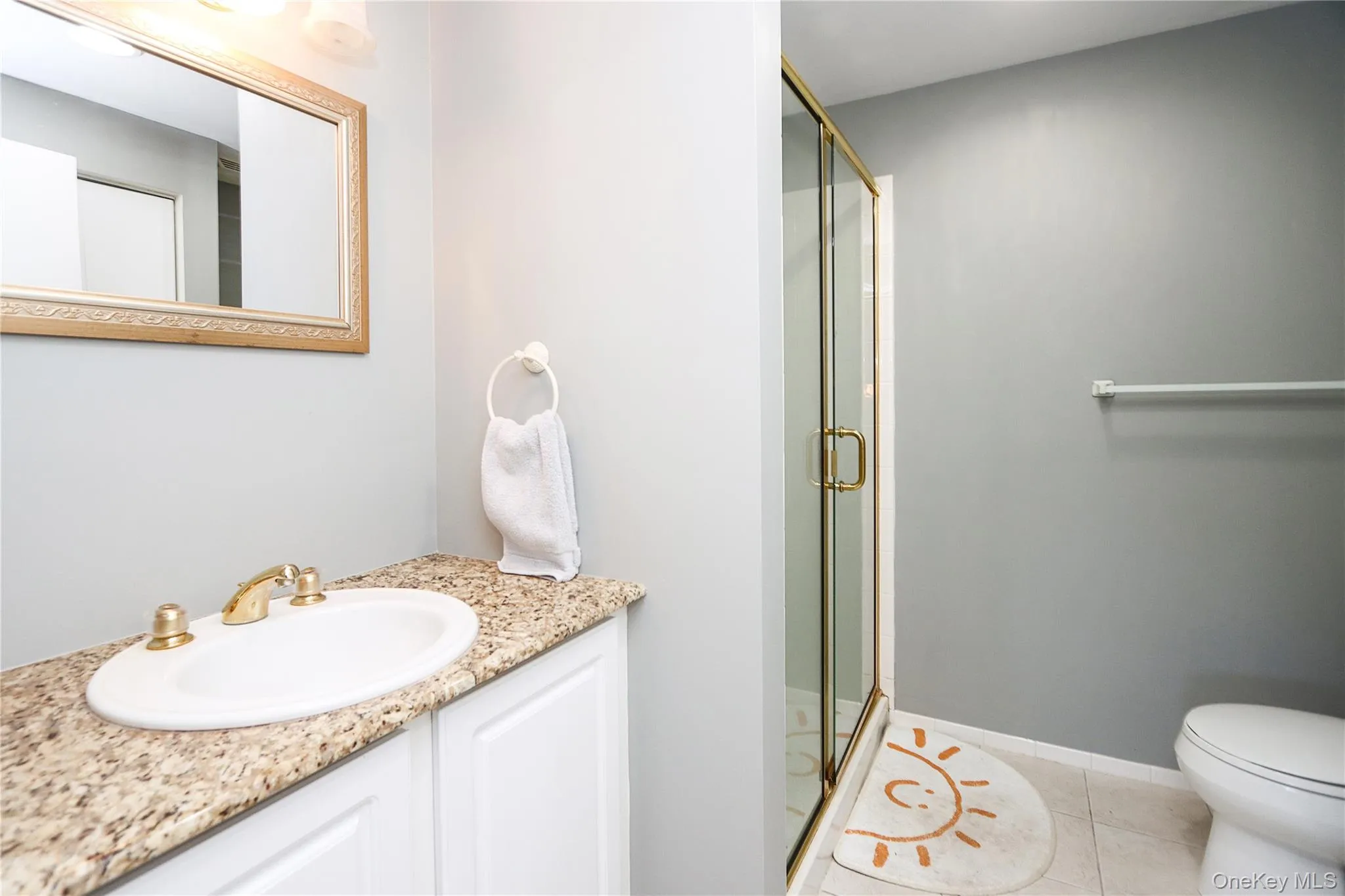242 Maple Avenue, North Hempstead, NY, 2 Bedrooms Bedrooms, 5 Rooms Rooms,2 BathroomsBathrooms,Residential Lease,For Rent,Maple,0,1038197 242 Maple Avenue, North Hempstead, NY, 2 Bedrooms Bedrooms, 5 Rooms Rooms,2 BathroomsBathrooms,Residential Lease,For Rent,Maple,0,1038197