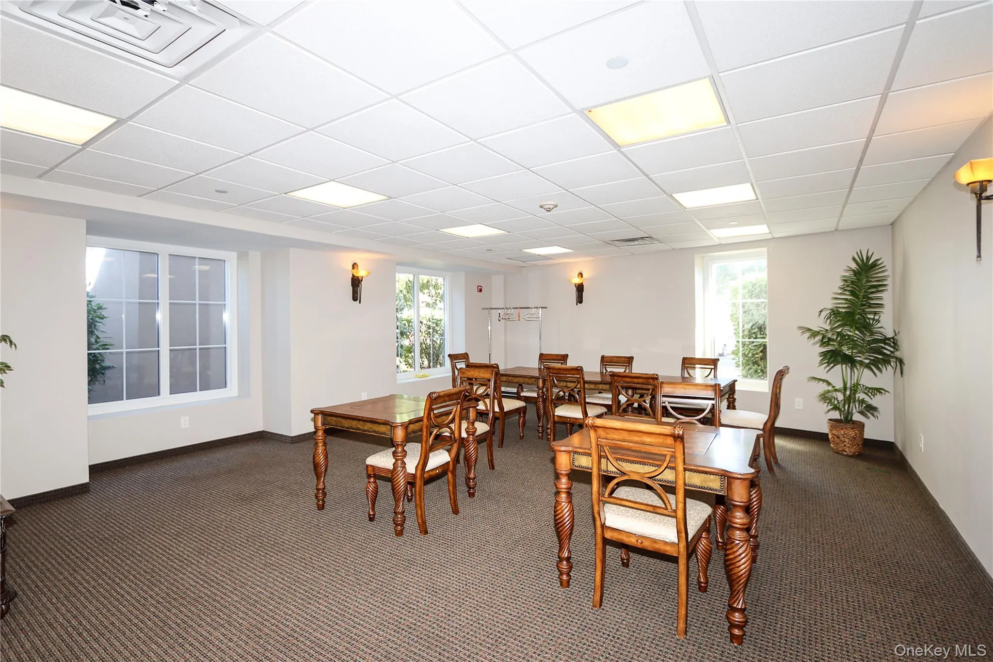 242 Maple Avenue, North Hempstead, NY, 2 Bedrooms Bedrooms, 5 Rooms Rooms,2 BathroomsBathrooms,Residential Lease,For Rent,Maple,0,1038197 242 Maple Avenue, North Hempstead, NY, 2 Bedrooms Bedrooms, 5 Rooms Rooms,2 BathroomsBathrooms,Residential Lease,For Rent,Maple,0,1038197