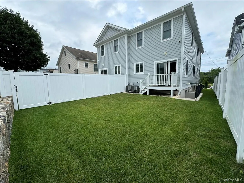 40 Haviland Street, Harrison, NY, 4 Bedrooms Bedrooms, 6 Rooms Rooms,3 BathroomsBathrooms,Residential Lease,For Rent,Haviland,0,1038202 40 Haviland Street, Harrison, NY, 4 Bedrooms Bedrooms, 6 Rooms Rooms,3 BathroomsBathrooms,Residential Lease,For Rent,Haviland,0,1038202