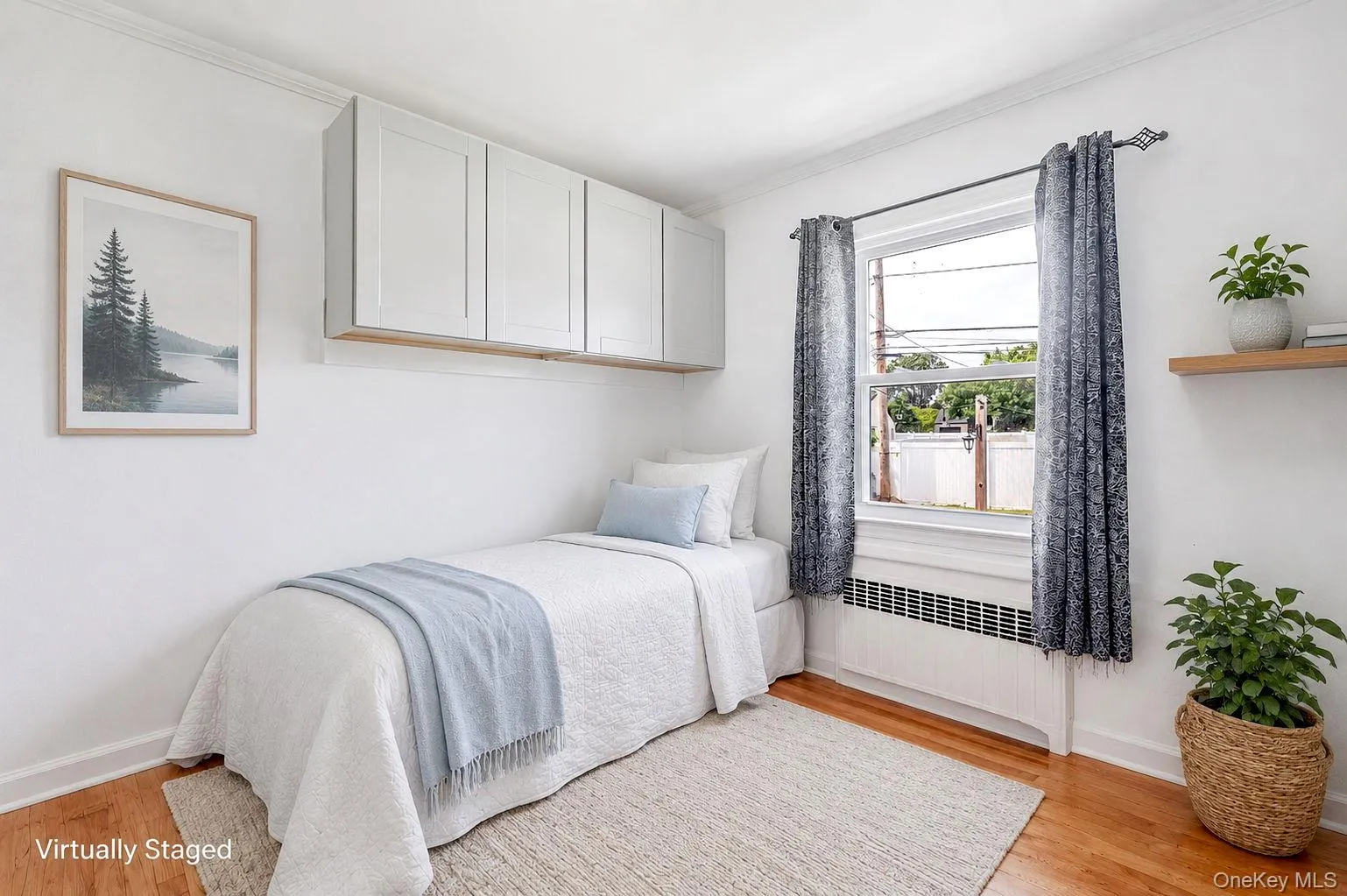 Bedroom 2. First Floor. Hardwood Floor. Virtually Staged. Bedroom 2. First Floor. Hardwood Floor. Virtually Staged.