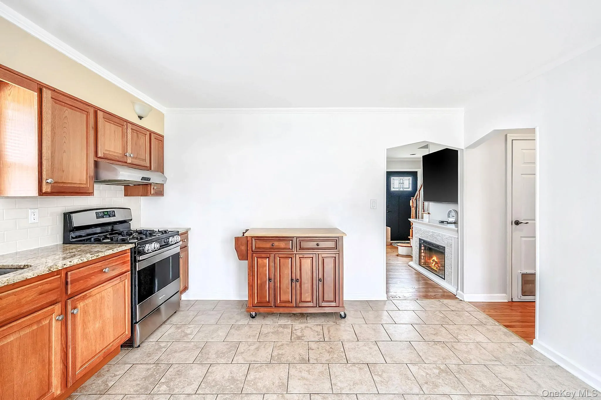 Eat in Kitchen. Eat in Kitchen.