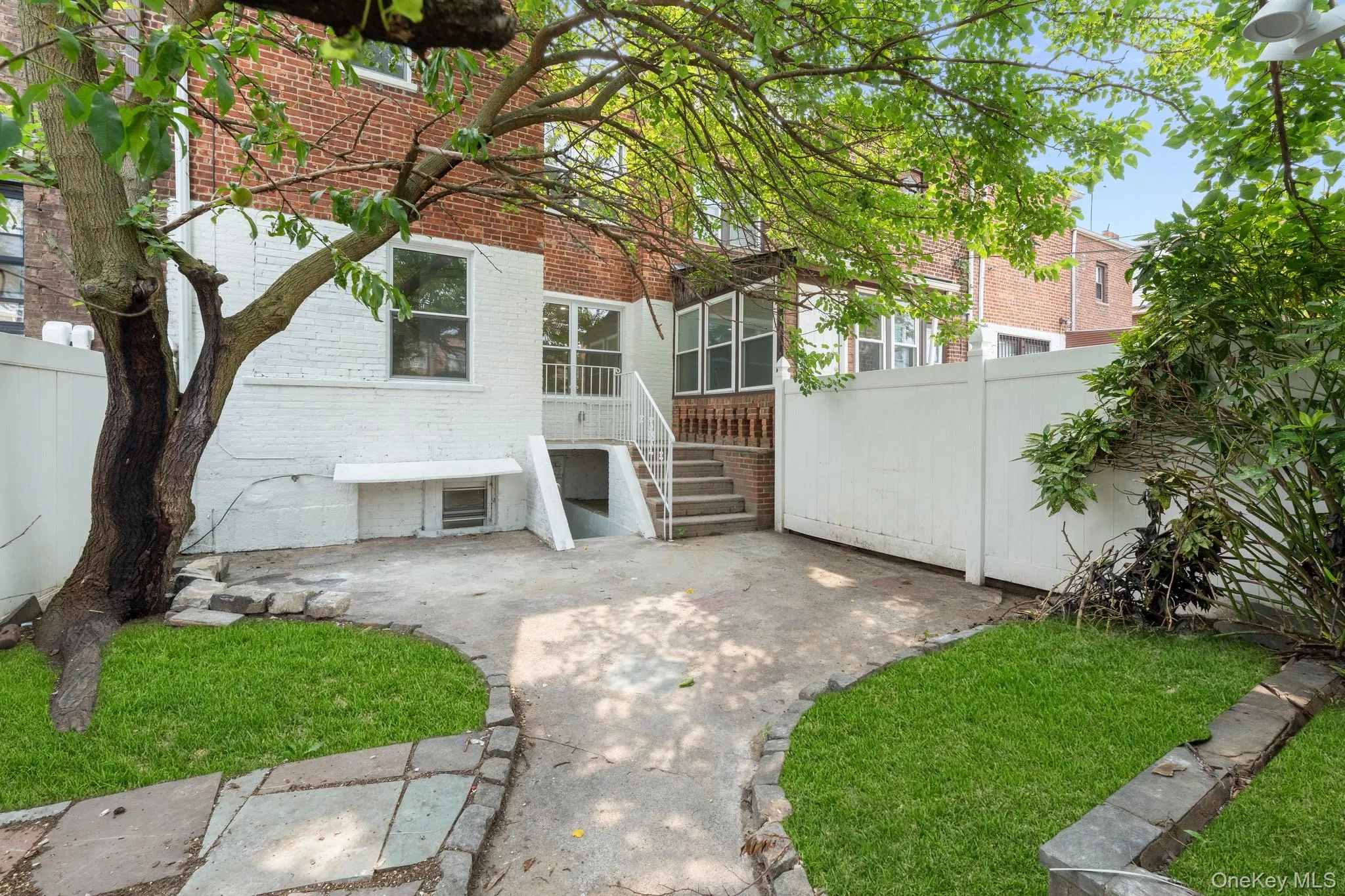 13018 227th Street, New York, NY, 3 Bedrooms Bedrooms, 12 Rooms Rooms,3 BathroomsBathrooms,Residential,For Rent,227th,0,1038205 13018 227th Street, New York, NY, 3 Bedrooms Bedrooms, 12 Rooms Rooms,3 BathroomsBathrooms,Residential,For Rent,227th,0,1038205