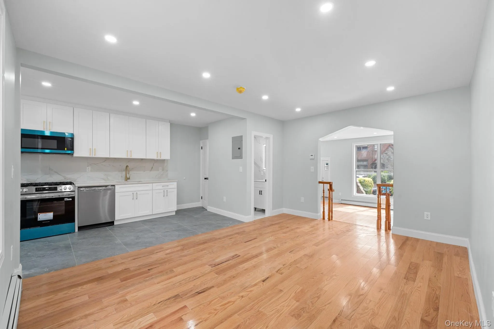 13018 227th Street, New York, NY, 3 Bedrooms Bedrooms, 12 Rooms Rooms,3 BathroomsBathrooms,Residential,For Rent,227th,0,1038205 13018 227th Street, New York, NY, 3 Bedrooms Bedrooms, 12 Rooms Rooms,3 BathroomsBathrooms,Residential,For Rent,227th,0,1038205