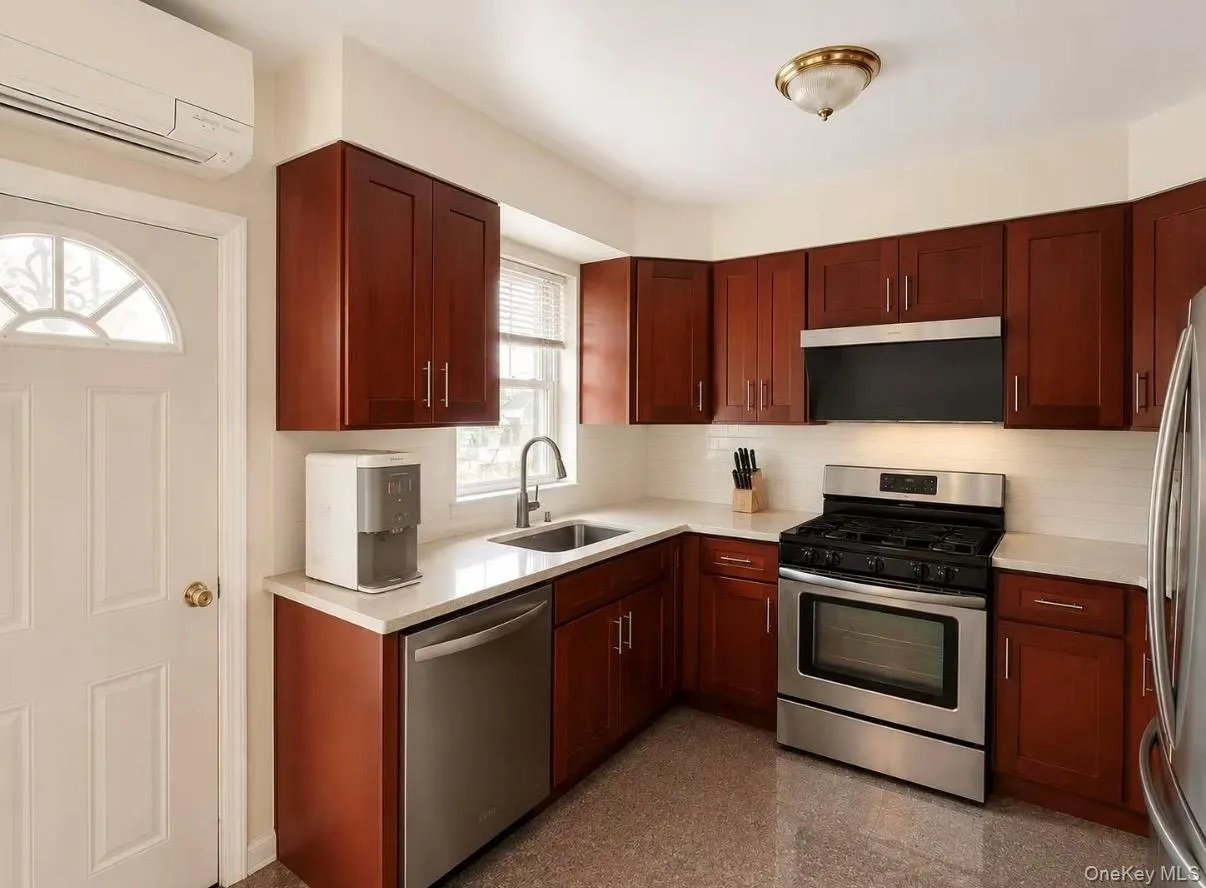 4320 Utopia Parkway, New York, NY, 4 Bedrooms Bedrooms, 8 Rooms Rooms,2 BathroomsBathrooms,Residential,For Rent,Utopia,0,1038206 4320 Utopia Parkway, New York, NY, 4 Bedrooms Bedrooms, 8 Rooms Rooms,2 BathroomsBathrooms,Residential,For Rent,Utopia,0,1038206