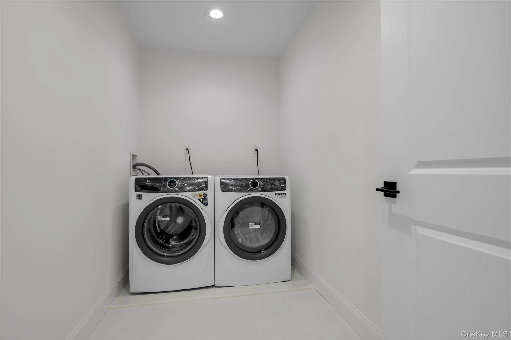 2351 Amherst Street, Hempstead, NY, 5 Bedrooms Bedrooms, 12 Rooms Rooms,4 BathroomsBathrooms,Residential,For Rent,Amherst,0,1038208 2351 Amherst Street, Hempstead, NY, 5 Bedrooms Bedrooms, 12 Rooms Rooms,4 BathroomsBathrooms,Residential,For Rent,Amherst,0,1038208