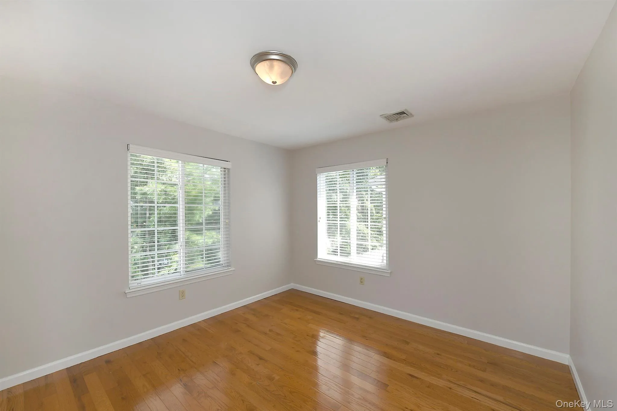 39 Nesaquake Avenue, North Hempstead, NY, 3 Bedrooms Bedrooms, 7 Rooms Rooms,2 BathroomsBathrooms,Residential Lease,For Rent,Nesaquake,0,1038210 39 Nesaquake Avenue, North Hempstead, NY, 3 Bedrooms Bedrooms, 7 Rooms Rooms,2 BathroomsBathrooms,Residential Lease,For Rent,Nesaquake,0,1038210