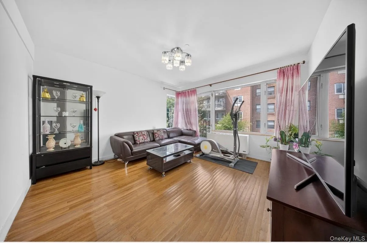 71-28 163rd Street, New York, NY, 2 Bedrooms Bedrooms, 6 Rooms Rooms,2 BathroomsBathrooms,Residential,For Rent,163rd,0,1038213 71-28 163rd Street, New York, NY, 2 Bedrooms Bedrooms, 6 Rooms Rooms,2 BathroomsBathrooms,Residential,For Rent,163rd,0,1038213