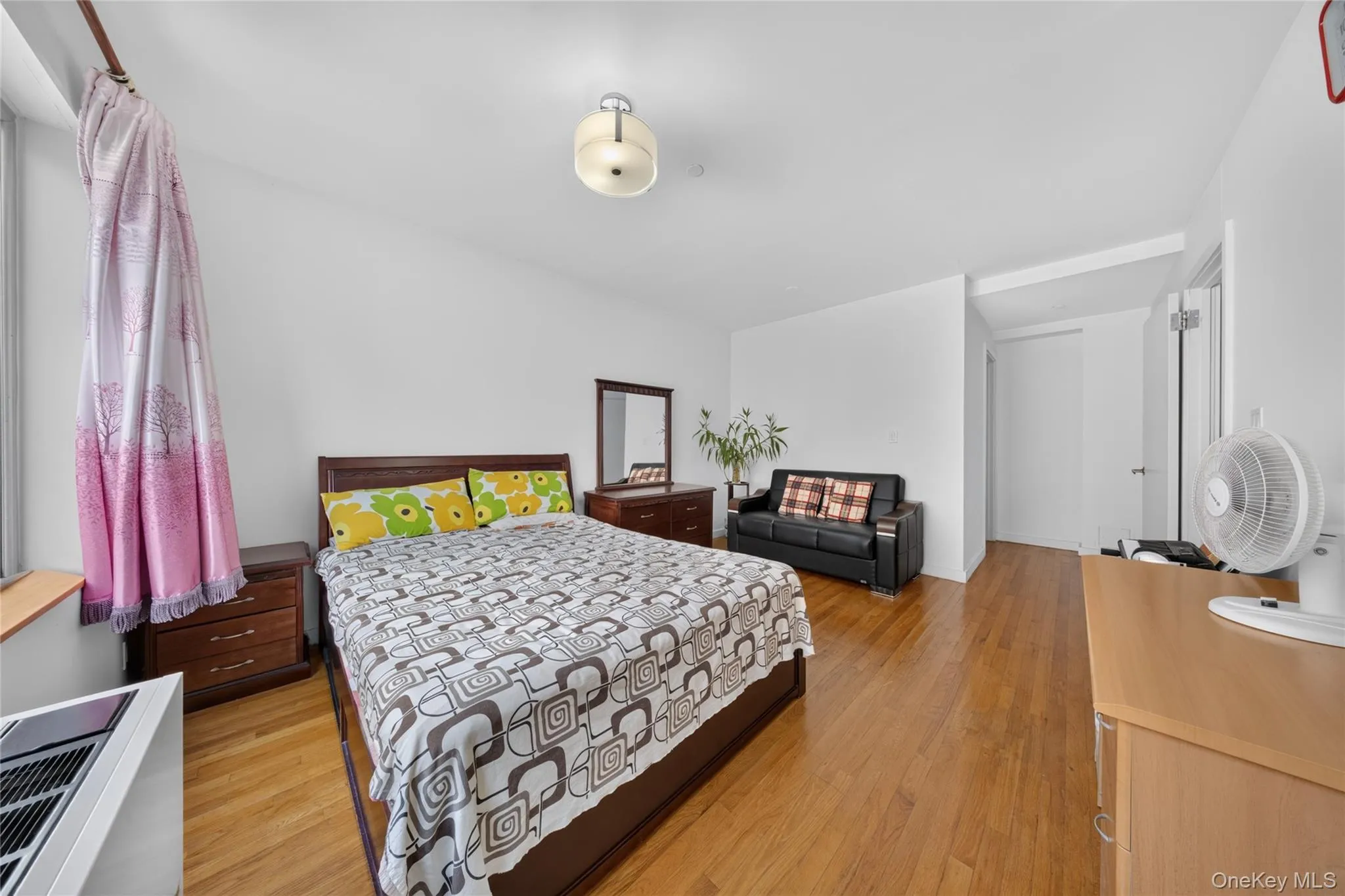 71-28 163rd Street, New York, NY, 2 Bedrooms Bedrooms, 6 Rooms Rooms,2 BathroomsBathrooms,Residential,For Rent,163rd,0,1038213 71-28 163rd Street, New York, NY, 2 Bedrooms Bedrooms, 6 Rooms Rooms,2 BathroomsBathrooms,Residential,For Rent,163rd,0,1038213