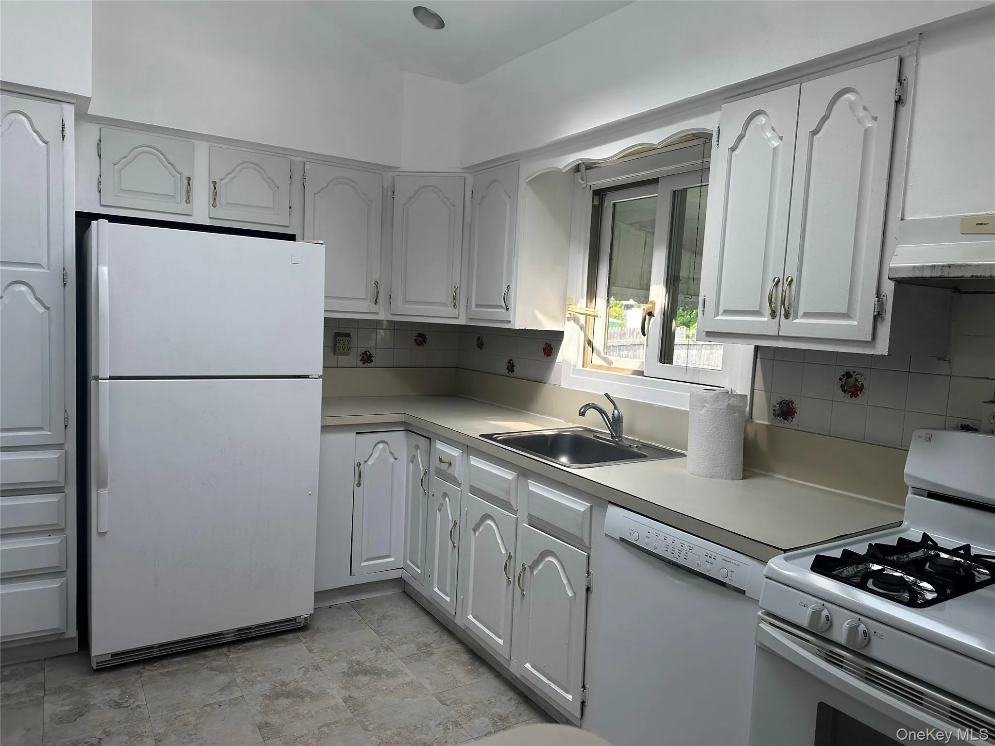 46 Haverford, Oyster Bay, NY, 4 Bedrooms Bedrooms, 7 Rooms Rooms,2 BathroomsBathrooms,Residential Lease,For Rent,Haverford,0,1038216 46 Haverford, Oyster Bay, NY, 4 Bedrooms Bedrooms, 7 Rooms Rooms,2 BathroomsBathrooms,Residential Lease,For Rent,Haverford,0,1038216