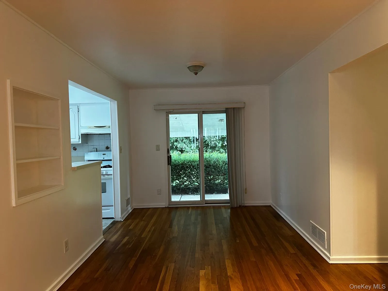 46 Haverford, Oyster Bay, NY, 4 Bedrooms Bedrooms, 7 Rooms Rooms,2 BathroomsBathrooms,Residential Lease,For Rent,Haverford,0,1038216 46 Haverford, Oyster Bay, NY, 4 Bedrooms Bedrooms, 7 Rooms Rooms,2 BathroomsBathrooms,Residential Lease,For Rent,Haverford,0,1038216