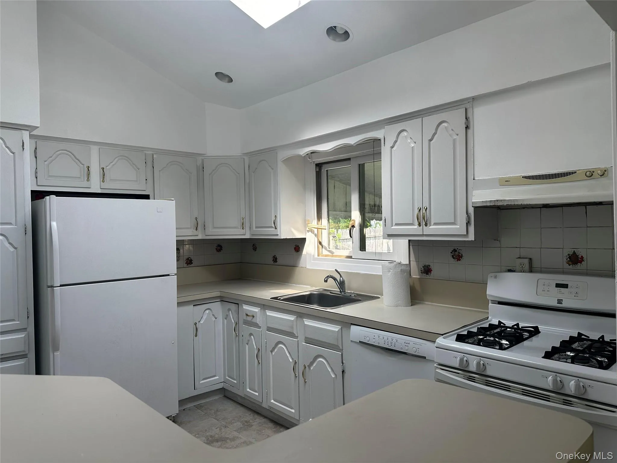 46 Haverford, Oyster Bay, NY, 4 Bedrooms Bedrooms, 7 Rooms Rooms,2 BathroomsBathrooms,Residential Lease,For Rent,Haverford,0,1038216 46 Haverford, Oyster Bay, NY, 4 Bedrooms Bedrooms, 7 Rooms Rooms,2 BathroomsBathrooms,Residential Lease,For Rent,Haverford,0,1038216