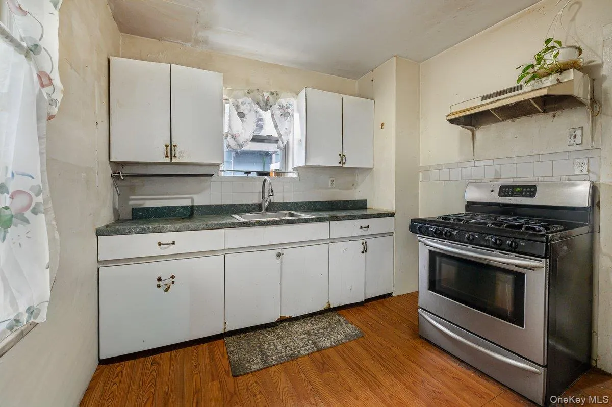 9344 Vanderveer Street, New York, NY, 3 Bedrooms Bedrooms, 7 Rooms Rooms,2 BathroomsBathrooms,Residential,For Rent,Vanderveer,0,1038231 9344 Vanderveer Street, New York, NY, 3 Bedrooms Bedrooms, 7 Rooms Rooms,2 BathroomsBathrooms,Residential,For Rent,Vanderveer,0,1038231