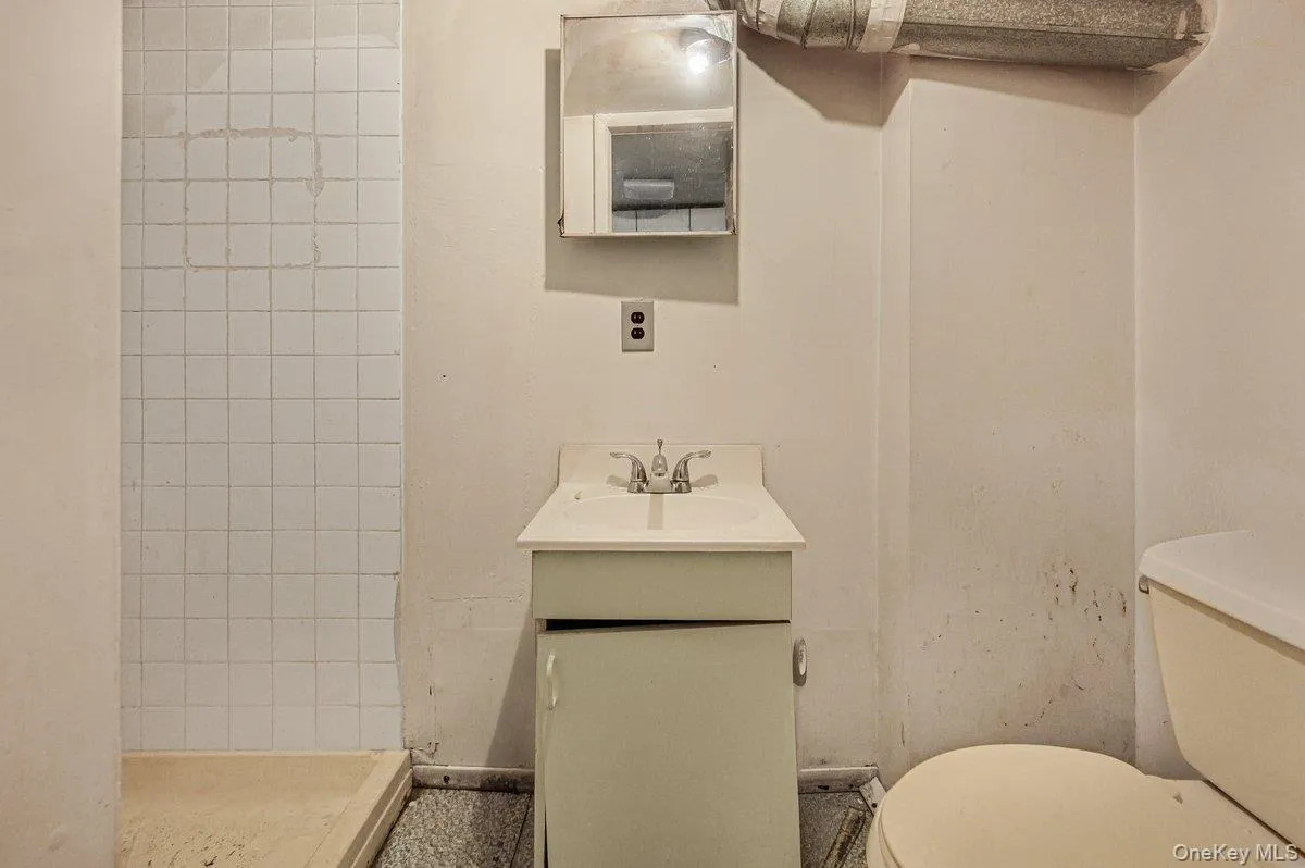 9344 Vanderveer Street, New York, NY, 3 Bedrooms Bedrooms, 7 Rooms Rooms,2 BathroomsBathrooms,Residential,For Rent,Vanderveer,0,1038231 9344 Vanderveer Street, New York, NY, 3 Bedrooms Bedrooms, 7 Rooms Rooms,2 BathroomsBathrooms,Residential,For Rent,Vanderveer,0,1038231