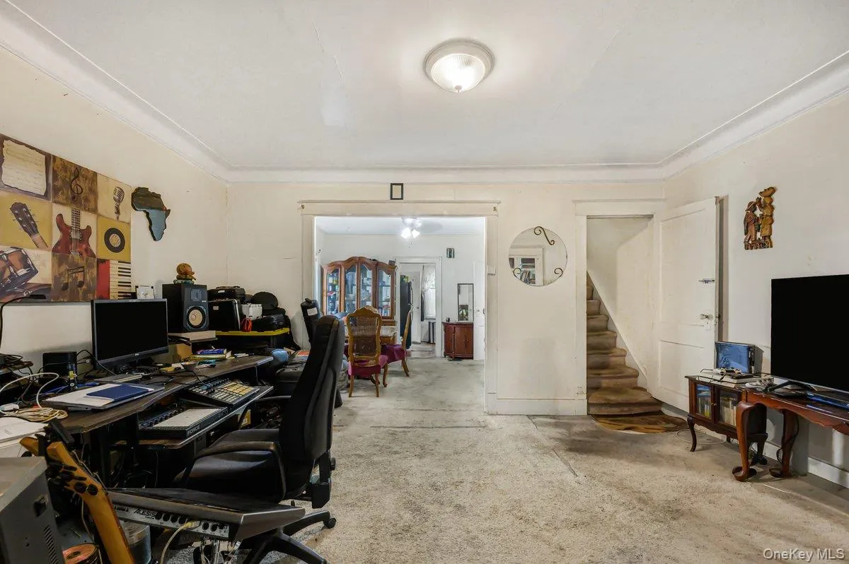 9344 Vanderveer Street, New York, NY, 3 Bedrooms Bedrooms, 7 Rooms Rooms,2 BathroomsBathrooms,Residential,For Rent,Vanderveer,0,1038231 9344 Vanderveer Street, New York, NY, 3 Bedrooms Bedrooms, 7 Rooms Rooms,2 BathroomsBathrooms,Residential,For Rent,Vanderveer,0,1038231