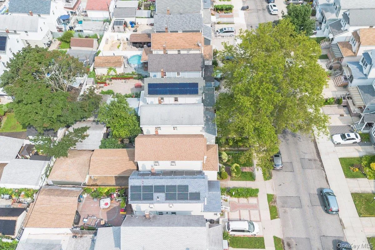 9344 Vanderveer Street, New York, NY, 3 Bedrooms Bedrooms, 7 Rooms Rooms,2 BathroomsBathrooms,Residential,For Rent,Vanderveer,0,1038231 9344 Vanderveer Street, New York, NY, 3 Bedrooms Bedrooms, 7 Rooms Rooms,2 BathroomsBathrooms,Residential,For Rent,Vanderveer,0,1038231