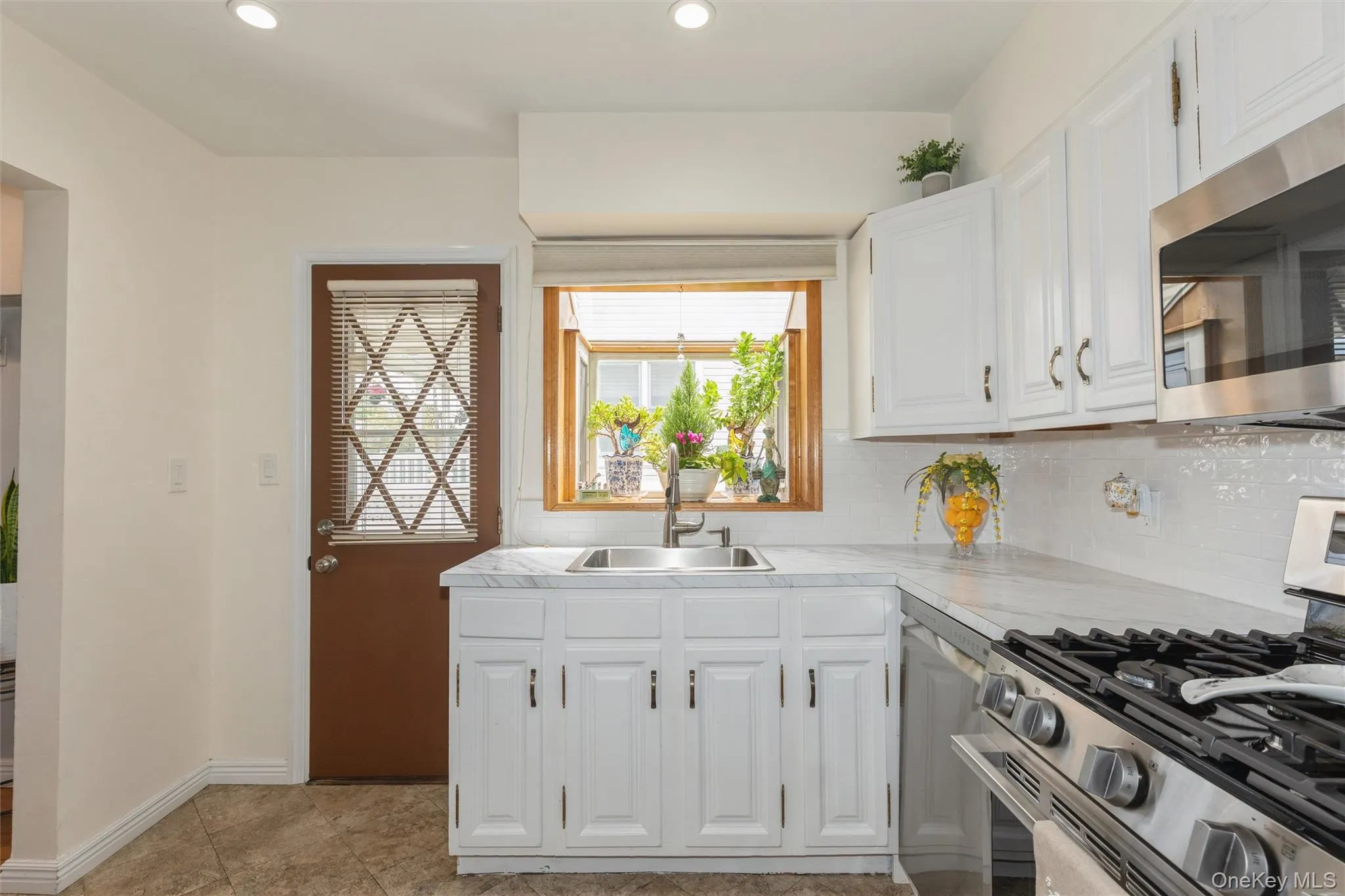 977 Third Avenue, Hempstead, NY, 5 Bedrooms Bedrooms, 8 Rooms Rooms,3 BathroomsBathrooms,Residential,For Rent,Third,0,1038232 977 Third Avenue, Hempstead, NY, 5 Bedrooms Bedrooms, 8 Rooms Rooms,3 BathroomsBathrooms,Residential,For Rent,Third,0,1038232