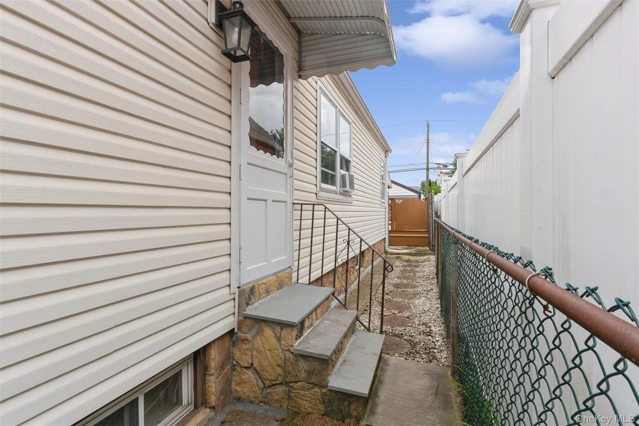 977 Third Avenue, Hempstead, NY, 5 Bedrooms Bedrooms, 8 Rooms Rooms,3 BathroomsBathrooms,Residential,For Rent,Third,0,1038232 977 Third Avenue, Hempstead, NY, 5 Bedrooms Bedrooms, 8 Rooms Rooms,3 BathroomsBathrooms,Residential,For Rent,Third,0,1038232