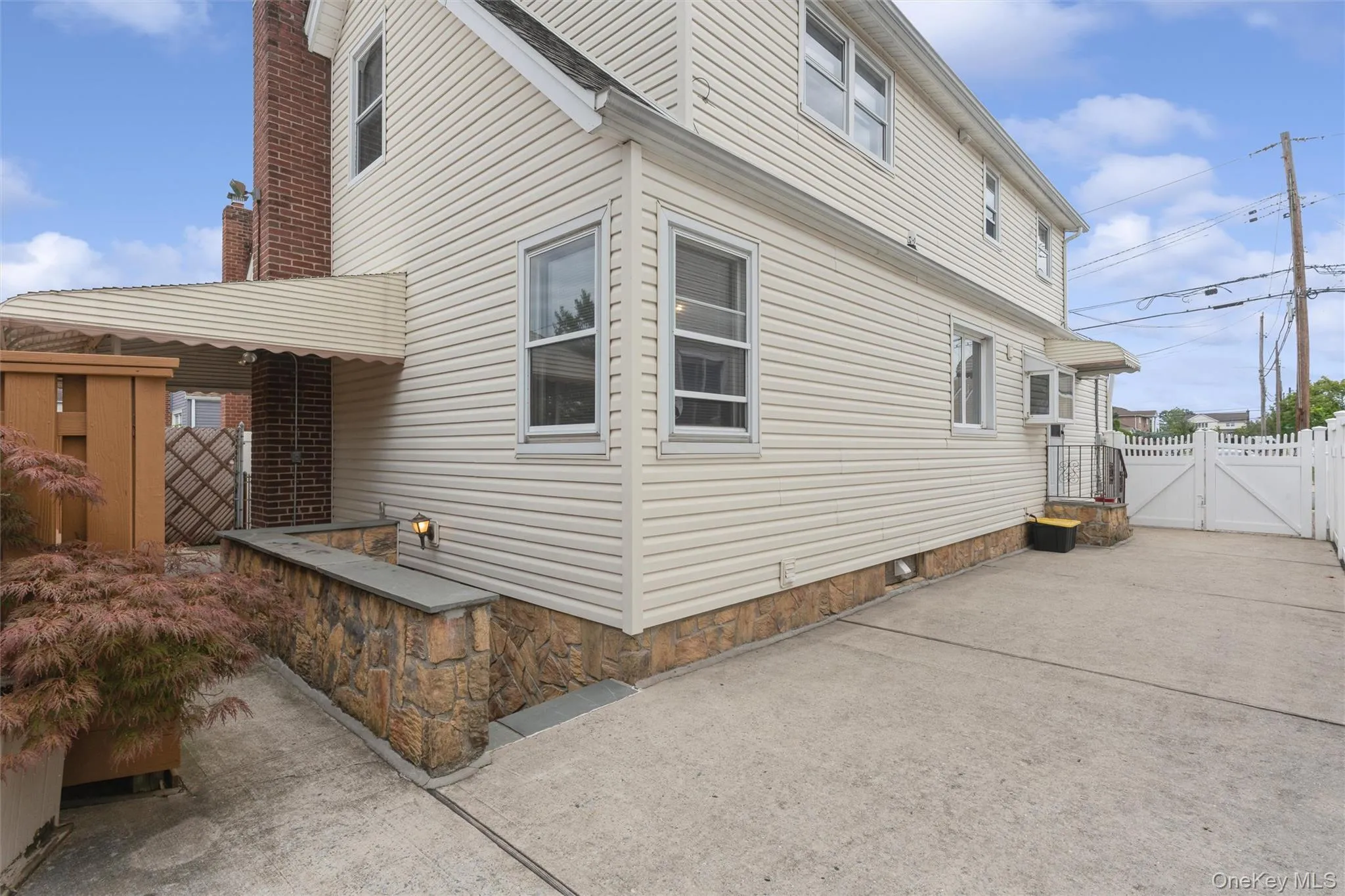 977 Third Avenue, Hempstead, NY, 5 Bedrooms Bedrooms, 8 Rooms Rooms,3 BathroomsBathrooms,Residential,For Rent,Third,0,1038232 977 Third Avenue, Hempstead, NY, 5 Bedrooms Bedrooms, 8 Rooms Rooms,3 BathroomsBathrooms,Residential,For Rent,Third,0,1038232
