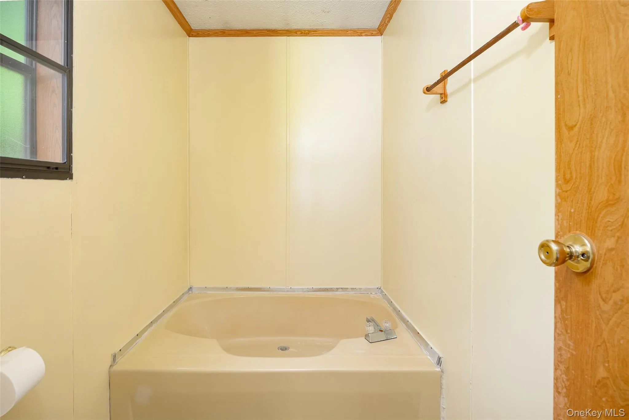 532 River Road, Rhinebeck, NY, 3 Bedrooms Bedrooms, 7 Rooms Rooms,2 BathroomsBathrooms,Residential,For Rent,River,0,1038233 532 River Road, Rhinebeck, NY, 3 Bedrooms Bedrooms, 7 Rooms Rooms,2 BathroomsBathrooms,Residential,For Rent,River,0,1038233