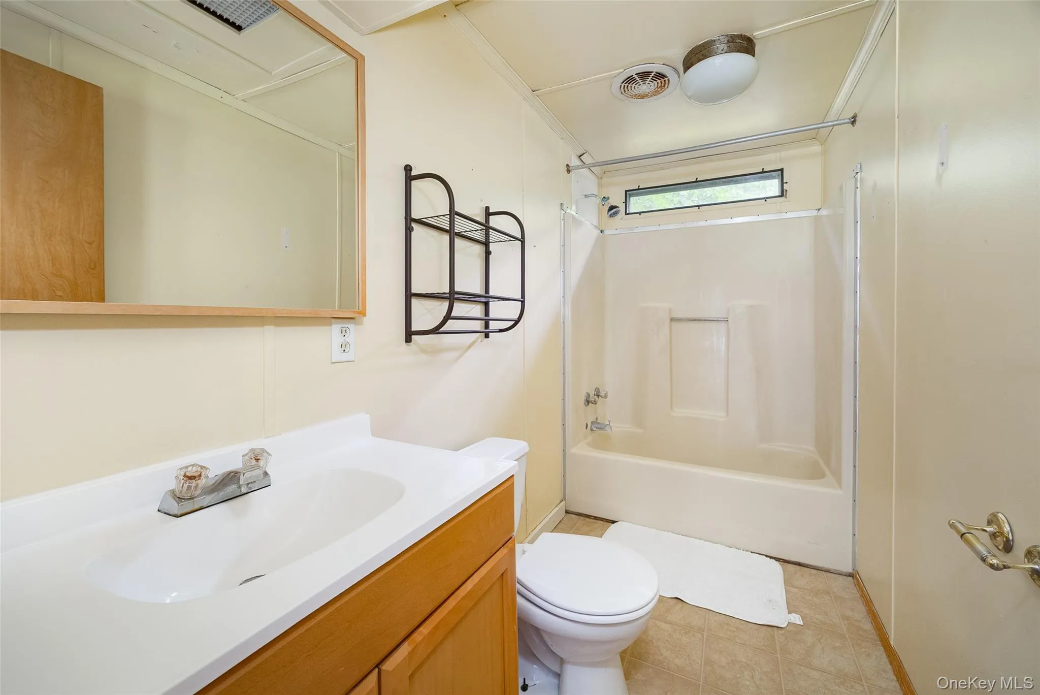 532 River Road, Rhinebeck, NY, 3 Bedrooms Bedrooms, 7 Rooms Rooms,2 BathroomsBathrooms,Residential,For Rent,River,0,1038233 532 River Road, Rhinebeck, NY, 3 Bedrooms Bedrooms, 7 Rooms Rooms,2 BathroomsBathrooms,Residential,For Rent,River,0,1038233
