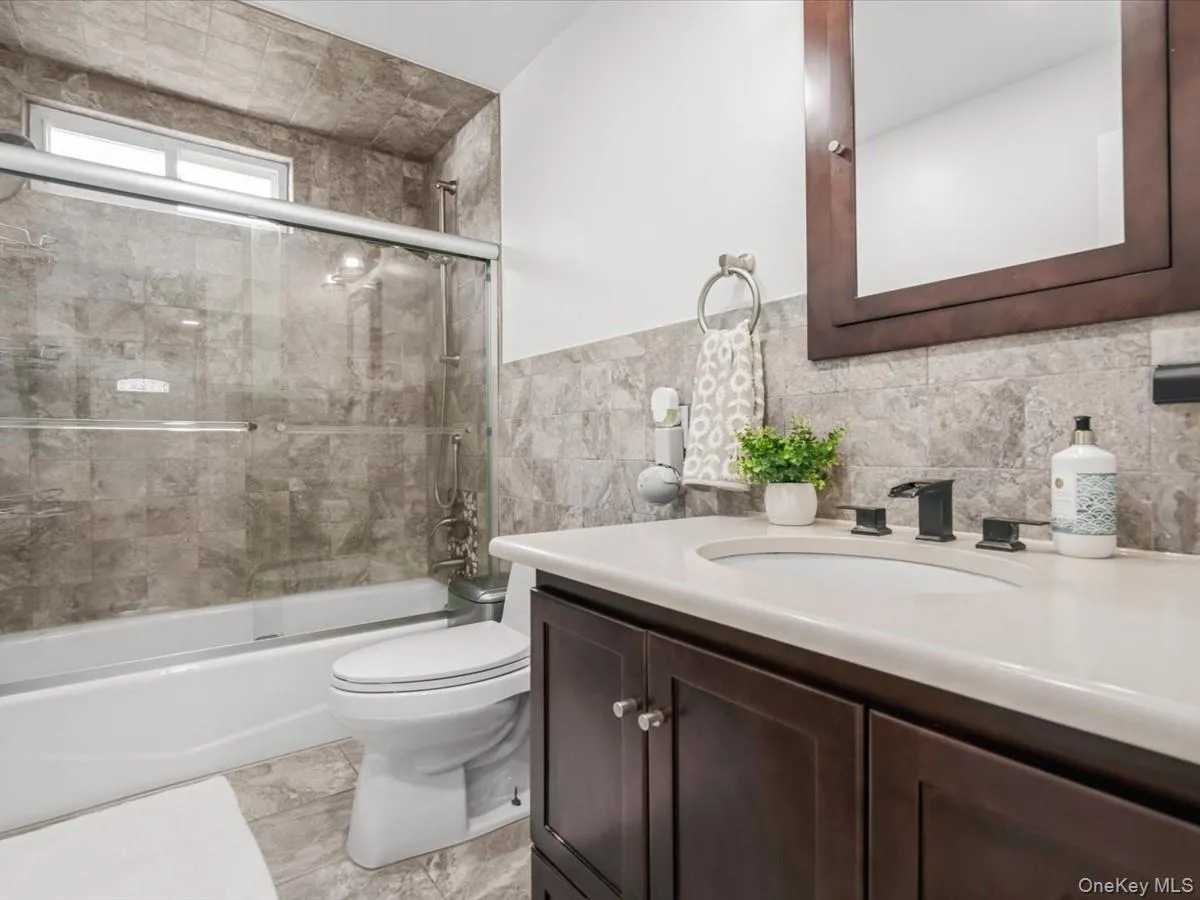 3437 2nd Street, Hempstead, NY, 4 Bedrooms Bedrooms, 7 Rooms Rooms,2 BathroomsBathrooms,Residential,For Rent,2nd,0,1038234 3437 2nd Street, Hempstead, NY, 4 Bedrooms Bedrooms, 7 Rooms Rooms,2 BathroomsBathrooms,Residential,For Rent,2nd,0,1038234