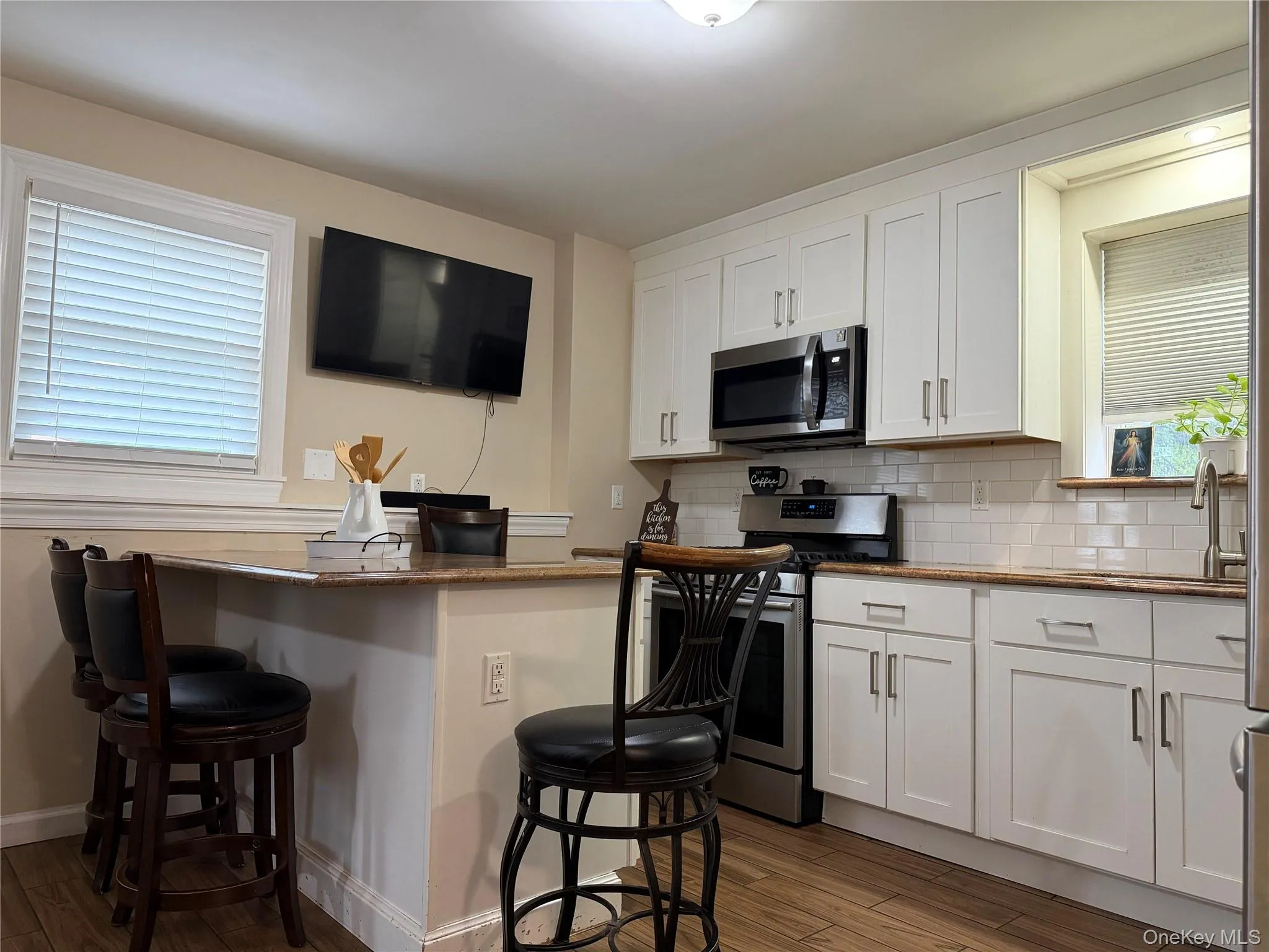 2 Cinder Road, Haverstraw, NY, 5 Bedrooms Bedrooms, 11 Rooms Rooms,2 BathroomsBathrooms,Residential,For Rent,Cinder,0,1038238 2 Cinder Road, Haverstraw, NY, 5 Bedrooms Bedrooms, 11 Rooms Rooms,2 BathroomsBathrooms,Residential,For Rent,Cinder,0,1038238