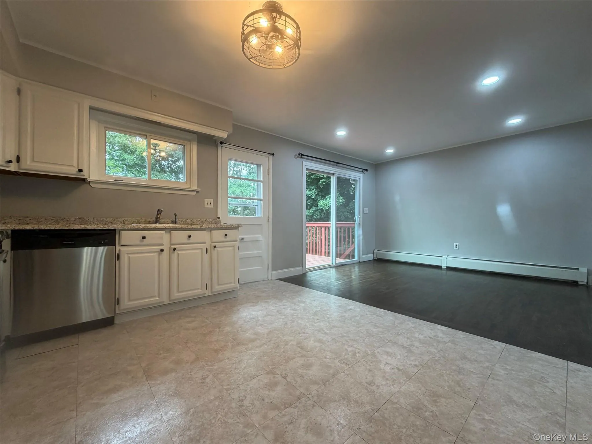 2 Cinder Road, Haverstraw, NY, 5 Bedrooms Bedrooms, 11 Rooms Rooms,2 BathroomsBathrooms,Residential,For Rent,Cinder,0,1038238 2 Cinder Road, Haverstraw, NY, 5 Bedrooms Bedrooms, 11 Rooms Rooms,2 BathroomsBathrooms,Residential,For Rent,Cinder,0,1038238