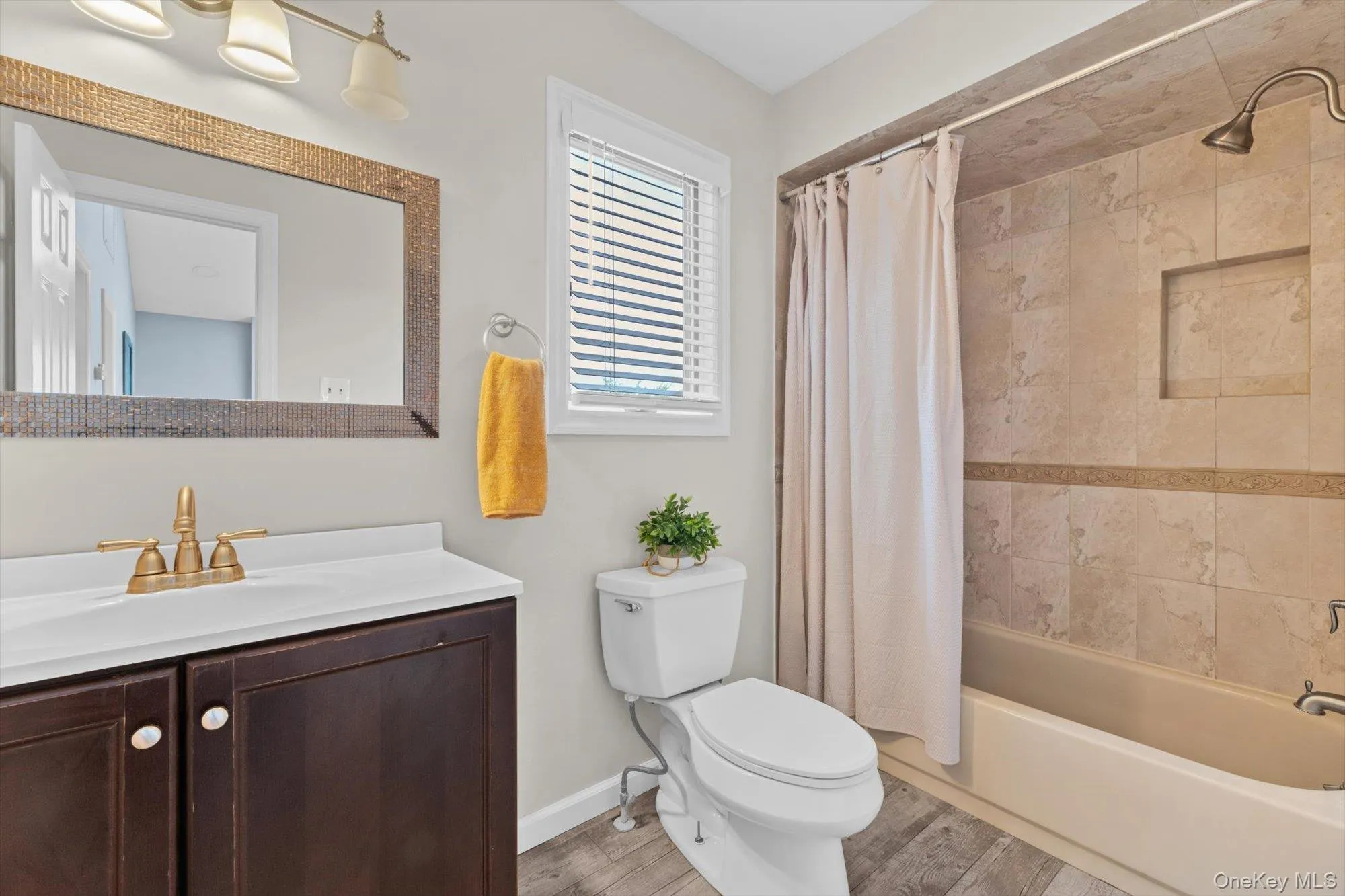 3290 Parkway Drive, Hempstead, NY, 4 Bedrooms Bedrooms, 10 Rooms Rooms,2 BathroomsBathrooms,Residential,For Rent,Parkway,0,1038245 3290 Parkway Drive, Hempstead, NY, 4 Bedrooms Bedrooms, 10 Rooms Rooms,2 BathroomsBathrooms,Residential,For Rent,Parkway,0,1038245