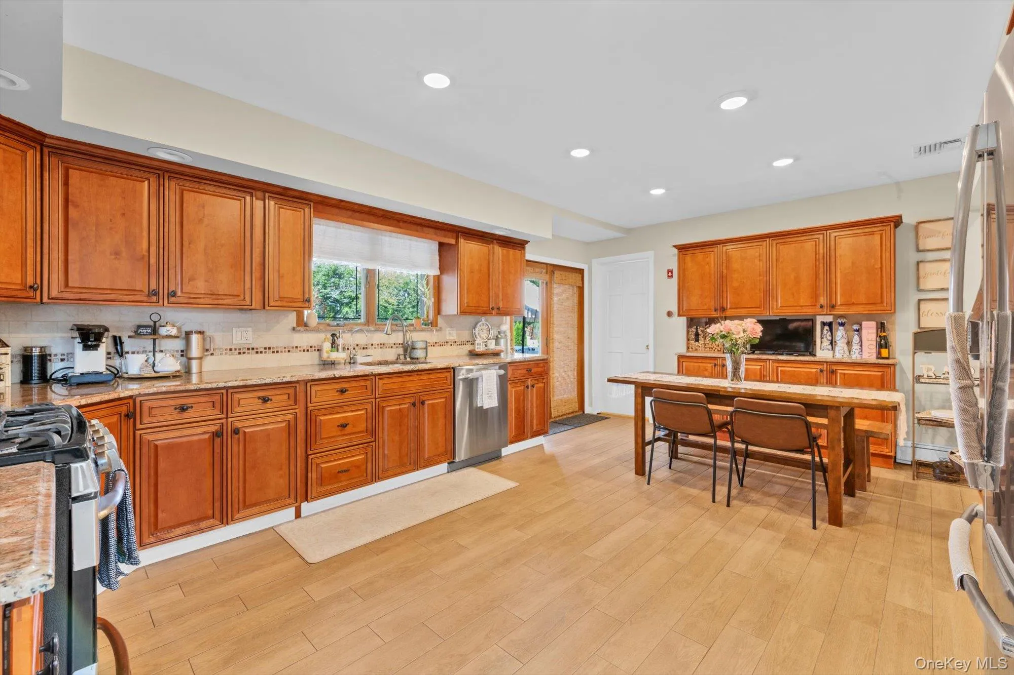 3290 Parkway Drive, Hempstead, NY, 4 Bedrooms Bedrooms, 10 Rooms Rooms,2 BathroomsBathrooms,Residential,For Rent,Parkway,0,1038245 3290 Parkway Drive, Hempstead, NY, 4 Bedrooms Bedrooms, 10 Rooms Rooms,2 BathroomsBathrooms,Residential,For Rent,Parkway,0,1038245