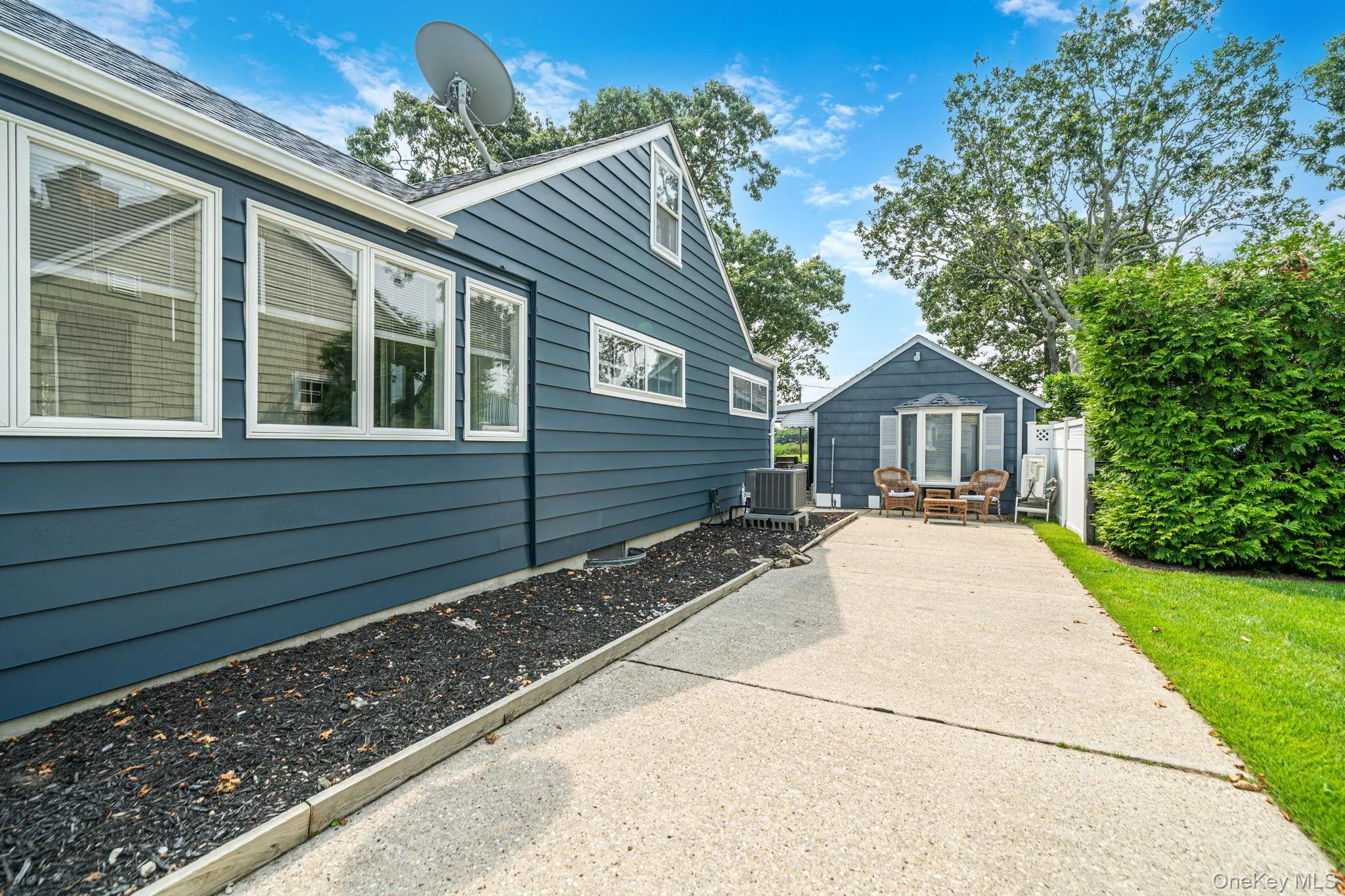 7 Oak Drive, Riverhead, NY, 2 Bedrooms Bedrooms, 7 Rooms Rooms,2 BathroomsBathrooms,Residential Lease,For Rent,Oak,0,1038246 7 Oak Drive, Riverhead, NY, 2 Bedrooms Bedrooms, 7 Rooms Rooms,2 BathroomsBathrooms,Residential Lease,For Rent,Oak,0,1038246