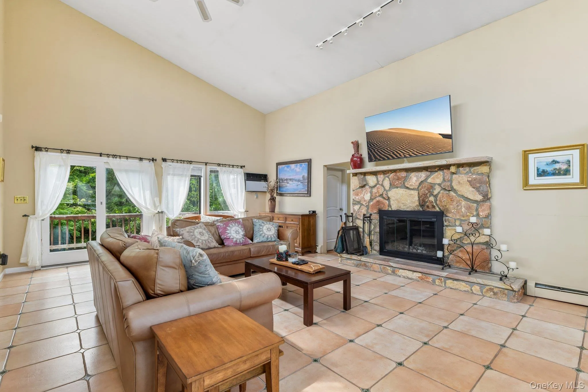 588 E. Long Beach Road, Smithtown, NY, 4 Bedrooms Bedrooms, 9 Rooms Rooms,3 BathroomsBathrooms,Residential,For Rent,E. Long Beach,0,1038256 588 E. Long Beach Road, Smithtown, NY, 4 Bedrooms Bedrooms, 9 Rooms Rooms,3 BathroomsBathrooms,Residential,For Rent,E. Long Beach,0,1038256