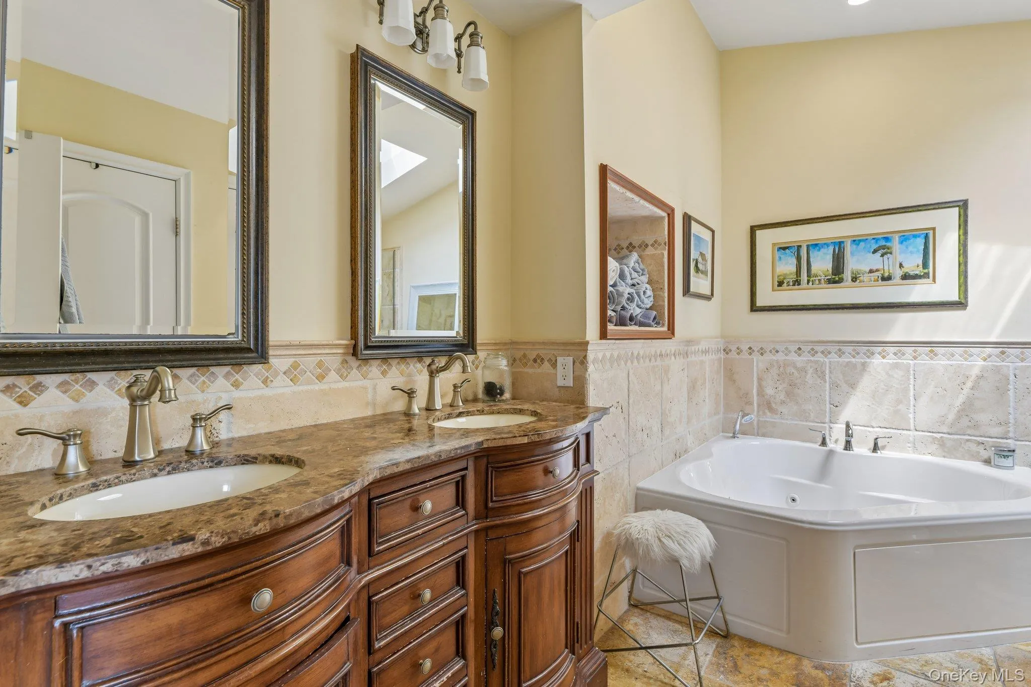 588 E. Long Beach Road, Smithtown, NY, 4 Bedrooms Bedrooms, 9 Rooms Rooms,3 BathroomsBathrooms,Residential,For Rent,E. Long Beach,0,1038256 588 E. Long Beach Road, Smithtown, NY, 4 Bedrooms Bedrooms, 9 Rooms Rooms,3 BathroomsBathrooms,Residential,For Rent,E. Long Beach,0,1038256