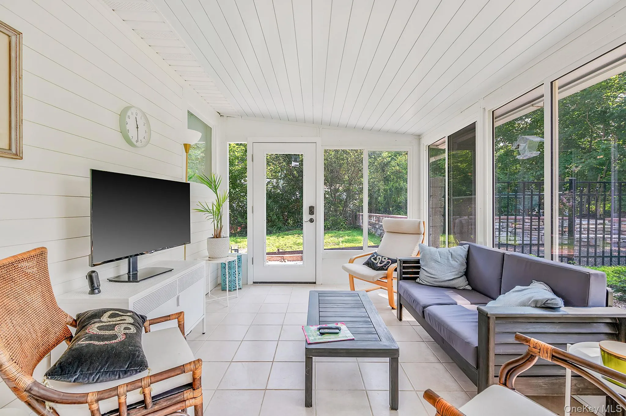 69 Hill Drive, Riverhead, NY, 3 Bedrooms Bedrooms, 6 Rooms Rooms,2 BathroomsBathrooms,Residential,For Rent,Hill,0,1038260 69 Hill Drive, Riverhead, NY, 3 Bedrooms Bedrooms, 6 Rooms Rooms,2 BathroomsBathrooms,Residential,For Rent,Hill,0,1038260