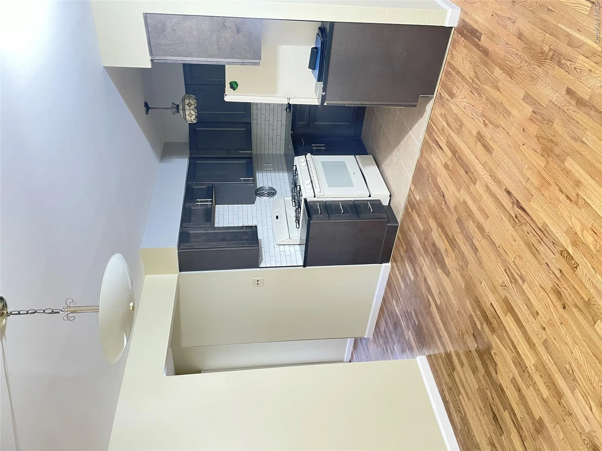 3435 Ely Avenue, New York, NY, 3 Bedrooms Bedrooms, 7 Rooms Rooms,1 BathroomBathrooms,Residential Lease,For Rent,Ely,0,1038261 3435 Ely Avenue, New York, NY, 3 Bedrooms Bedrooms, 7 Rooms Rooms,1 BathroomBathrooms,Residential Lease,For Rent,Ely,0,1038261