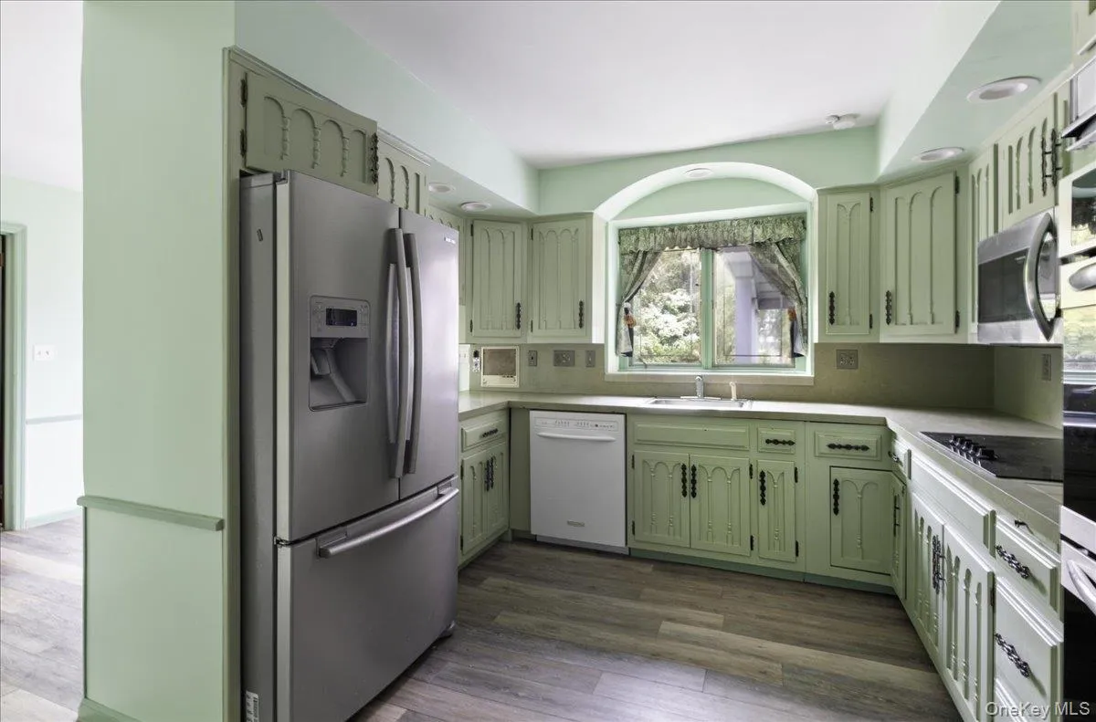 3 The Moor, Islip, NY, 4 Bedrooms Bedrooms, 11 Rooms Rooms,4 BathroomsBathrooms,Residential,For Rent,The Moor,0,1038263 3 The Moor, Islip, NY, 4 Bedrooms Bedrooms, 11 Rooms Rooms,4 BathroomsBathrooms,Residential,For Rent,The Moor,0,1038263