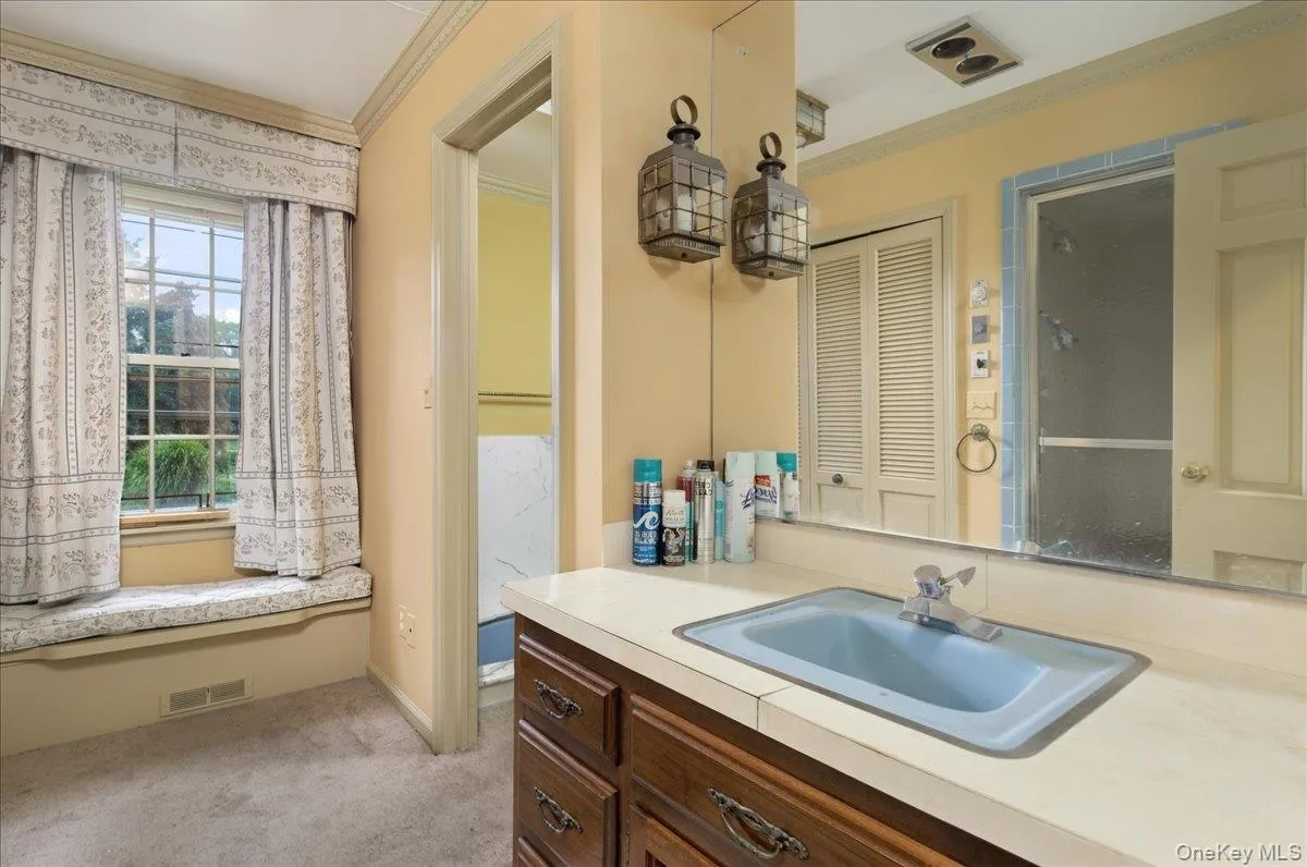 3 The Moor, Islip, NY, 4 Bedrooms Bedrooms, 11 Rooms Rooms,4 BathroomsBathrooms,Residential,For Rent,The Moor,0,1038263 3 The Moor, Islip, NY, 4 Bedrooms Bedrooms, 11 Rooms Rooms,4 BathroomsBathrooms,Residential,For Rent,The Moor,0,1038263