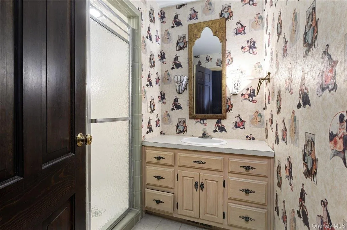 3 The Moor, Islip, NY, 4 Bedrooms Bedrooms, 11 Rooms Rooms,4 BathroomsBathrooms,Residential,For Rent,The Moor,0,1038263 3 The Moor, Islip, NY, 4 Bedrooms Bedrooms, 11 Rooms Rooms,4 BathroomsBathrooms,Residential,For Rent,The Moor,0,1038263