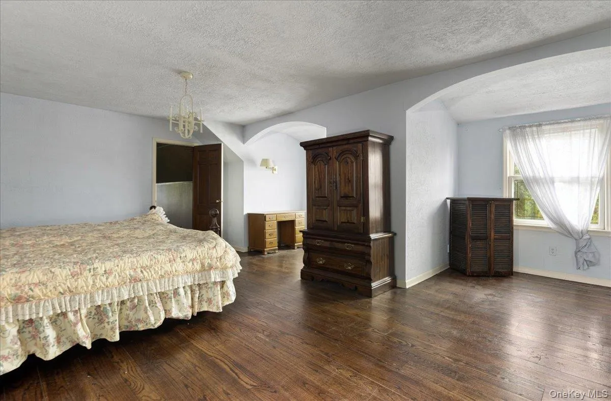 3 The Moor, Islip, NY, 4 Bedrooms Bedrooms, 11 Rooms Rooms,4 BathroomsBathrooms,Residential,For Rent,The Moor,0,1038263 3 The Moor, Islip, NY, 4 Bedrooms Bedrooms, 11 Rooms Rooms,4 BathroomsBathrooms,Residential,For Rent,The Moor,0,1038263