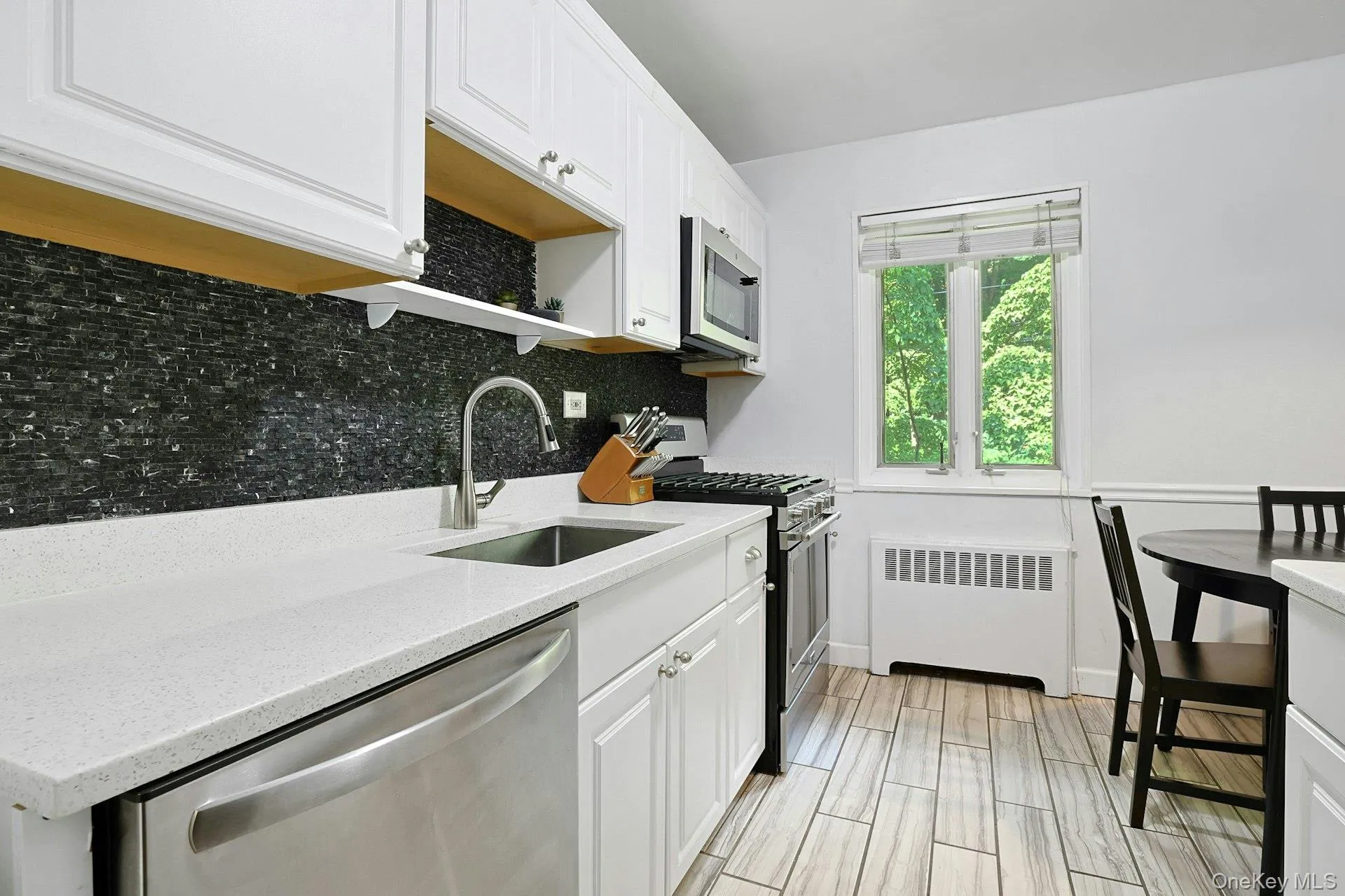 685 Hillside, Greenburgh, NY, 2 Bedrooms Bedrooms, 4 Rooms Rooms,1 BathroomBathrooms,Residential,For Rent,Hillside,0,1038269 685 Hillside, Greenburgh, NY, 2 Bedrooms Bedrooms, 4 Rooms Rooms,1 BathroomBathrooms,Residential,For Rent,Hillside,0,1038269