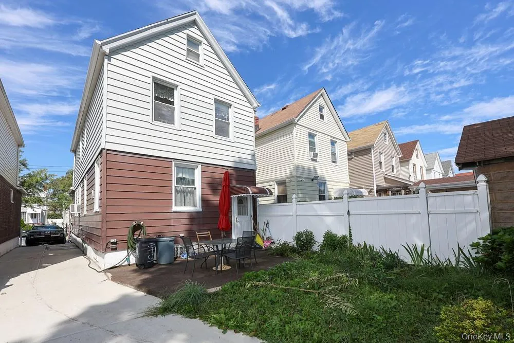 114-51 114th Street, New York, NY, 3 Bedrooms Bedrooms, 6 Rooms Rooms,1 BathroomBathrooms,Residential,For Rent,114th,0,1038270 114-51 114th Street, New York, NY, 3 Bedrooms Bedrooms, 6 Rooms Rooms,1 BathroomBathrooms,Residential,For Rent,114th,0,1038270