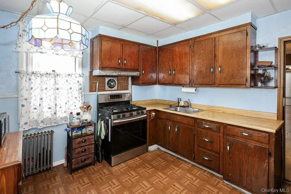 114-51 114th Street, New York, NY, 3 Bedrooms Bedrooms, 6 Rooms Rooms,1 BathroomBathrooms,Residential,For Rent,114th,0,1038270 114-51 114th Street, New York, NY, 3 Bedrooms Bedrooms, 6 Rooms Rooms,1 BathroomBathrooms,Residential,For Rent,114th,0,1038270