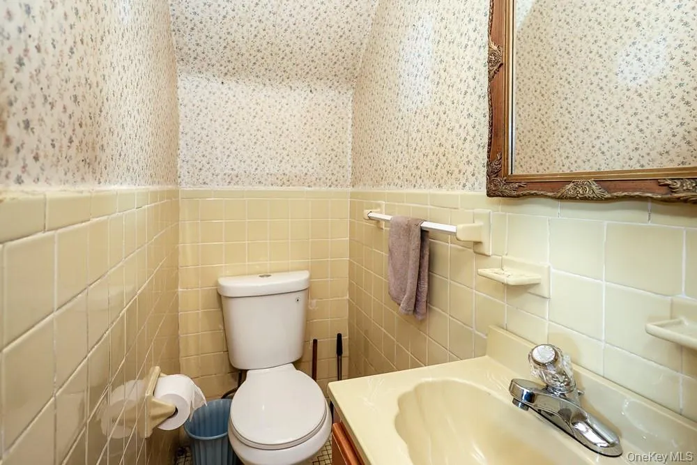 114-51 114th Street, New York, NY, 3 Bedrooms Bedrooms, 6 Rooms Rooms,1 BathroomBathrooms,Residential,For Rent,114th,0,1038270 114-51 114th Street, New York, NY, 3 Bedrooms Bedrooms, 6 Rooms Rooms,1 BathroomBathrooms,Residential,For Rent,114th,0,1038270