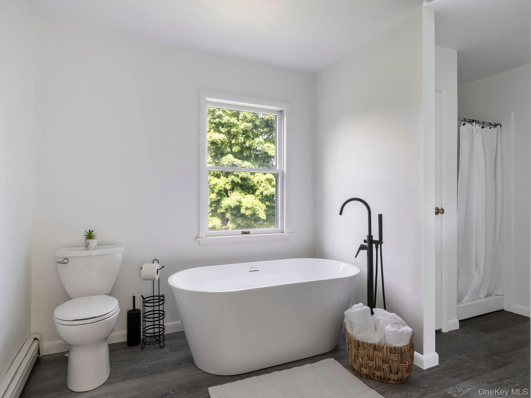 233 Queens Highway, Rochester, NY, 4 Bedrooms Bedrooms, 11 Rooms Rooms,2 BathroomsBathrooms,Residential,For Rent,Queens,0,1038282 233 Queens Highway, Rochester, NY, 4 Bedrooms Bedrooms, 11 Rooms Rooms,2 BathroomsBathrooms,Residential,For Rent,Queens,0,1038282