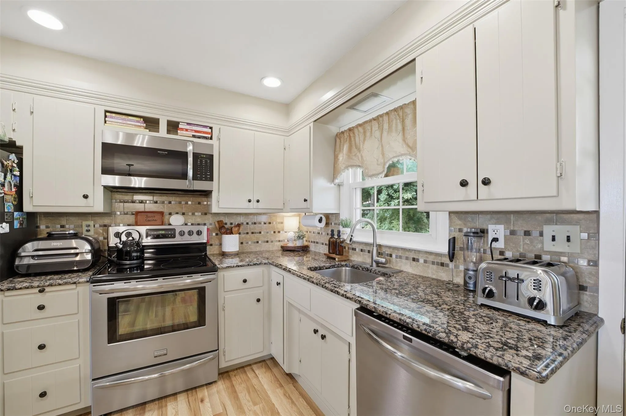 161 Geymer Drive, Carmel, NY, 3 Bedrooms Bedrooms, 7 Rooms Rooms,2 BathroomsBathrooms,Residential,For Rent,Geymer,0,1038286 161 Geymer Drive, Carmel, NY, 3 Bedrooms Bedrooms, 7 Rooms Rooms,2 BathroomsBathrooms,Residential,For Rent,Geymer,0,1038286
