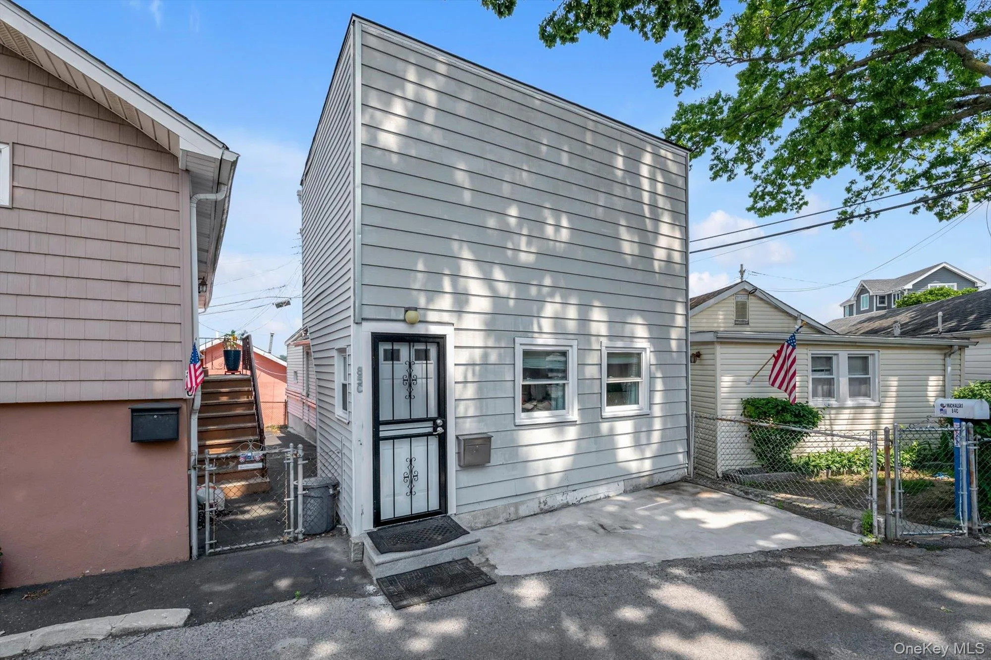85 Edgewater Park Drive, New York, NY, 3 Bedrooms Bedrooms, 5 Rooms Rooms,1 BathroomBathrooms,Residential,For Rent,Edgewater Park,0,1038292 85 Edgewater Park Drive, New York, NY, 3 Bedrooms Bedrooms, 5 Rooms Rooms,1 BathroomBathrooms,Residential,For Rent,Edgewater Park,0,1038292